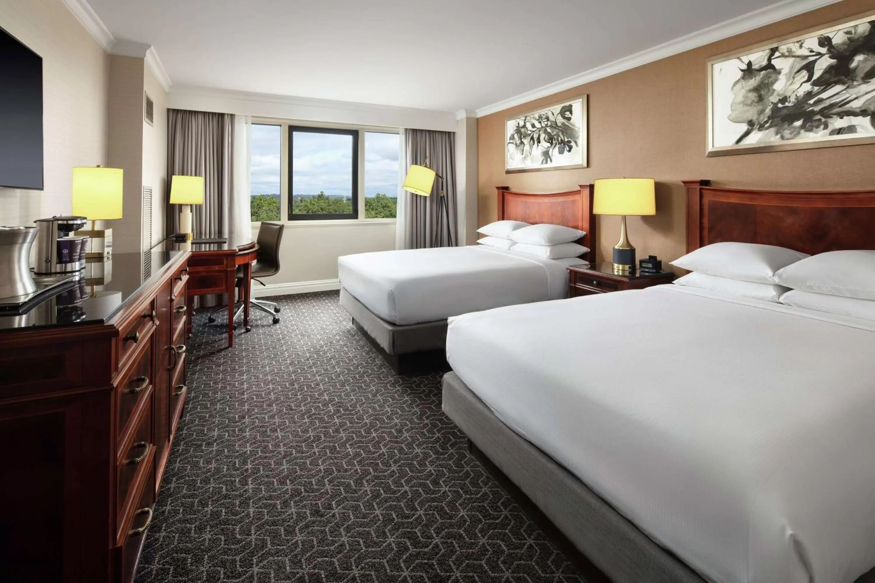 Bedroom, Bed in Hilton Short Hills