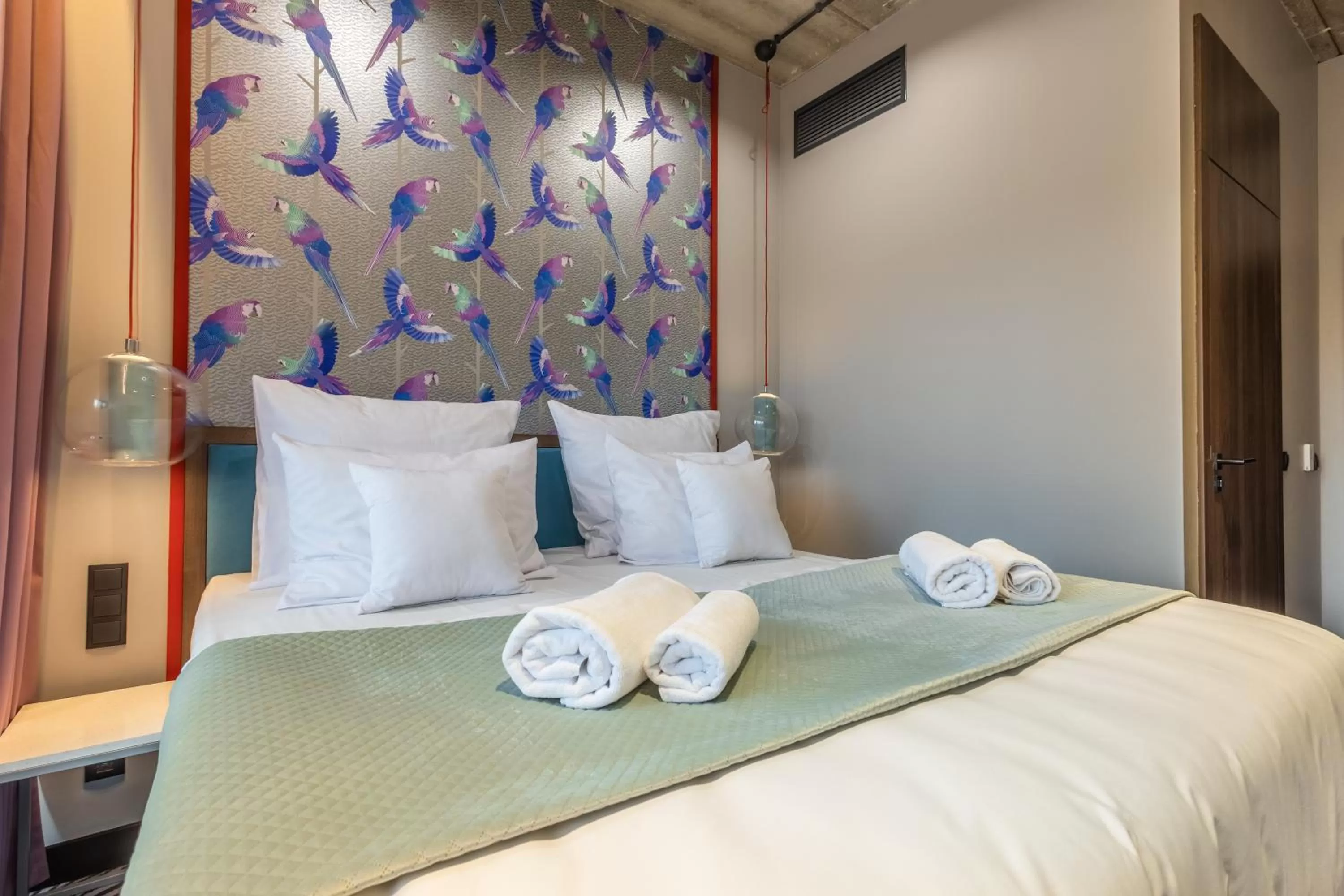 Bed in Hotel Zoo by Afrykarium Wroclaw