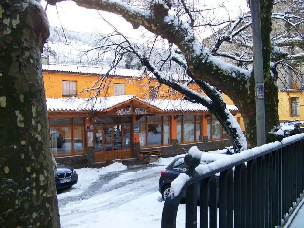 Property building, Winter in Hotel Prats