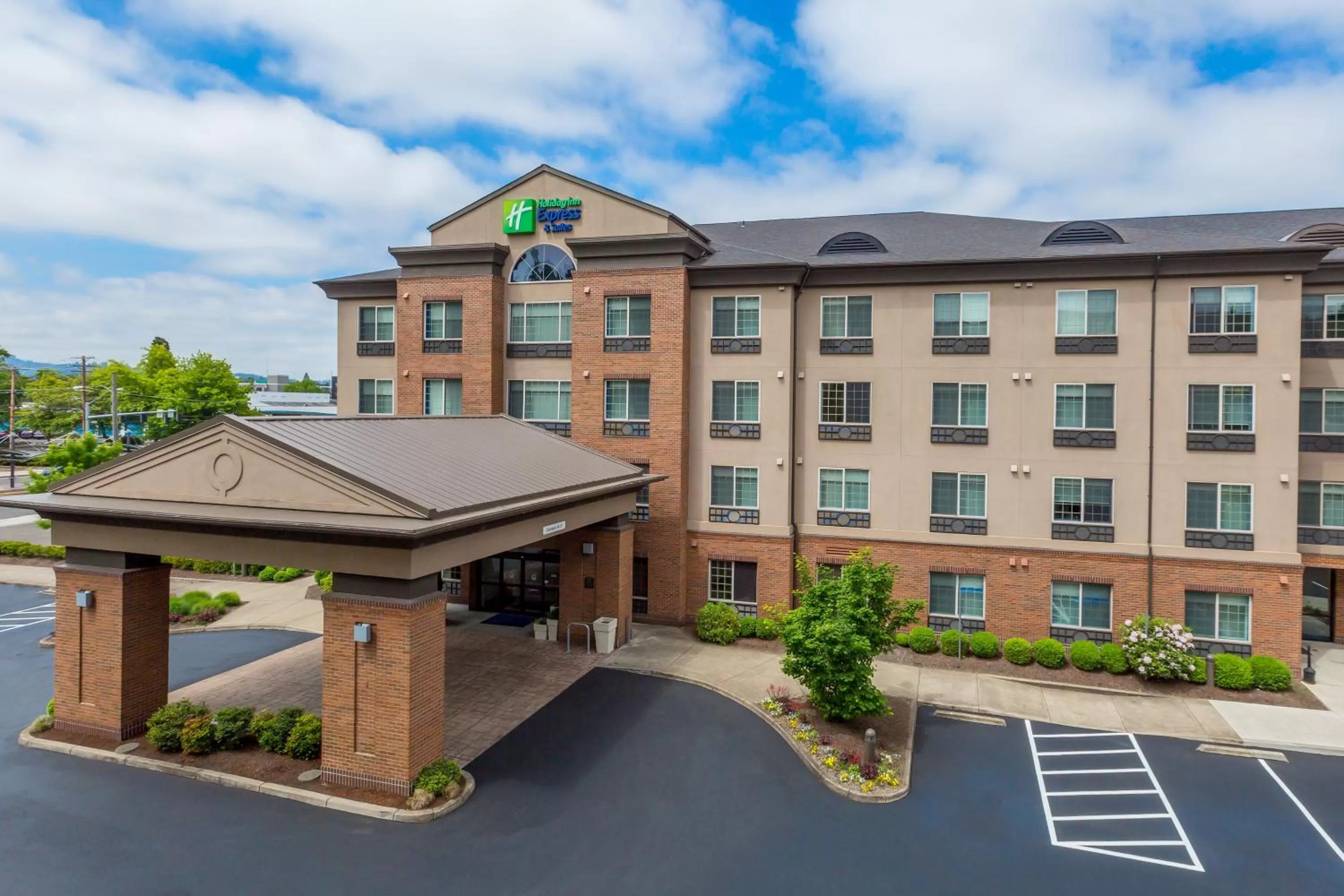 Property building in Holiday Inn Express Hotel & Suites Eugene Downtown - University by IHG