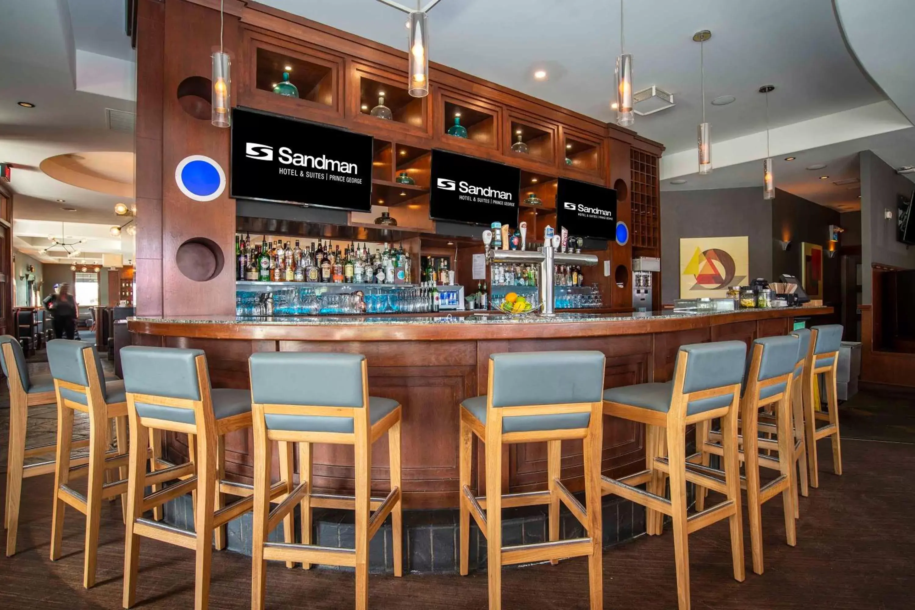 Restaurant/places to eat, Lounge/Bar in Sandman Hotel & Suites Prince George