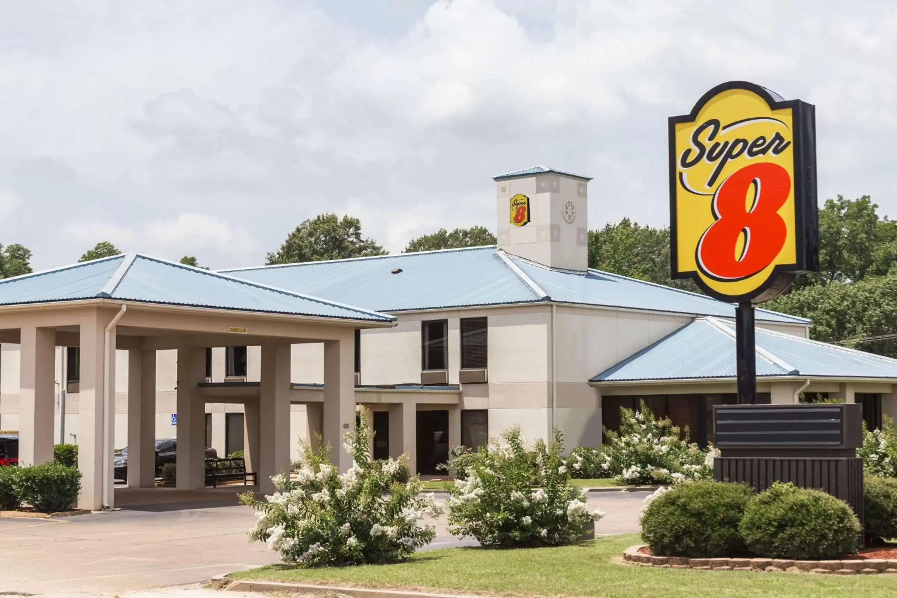 Property building in Super 8 by Wyndham Indianola