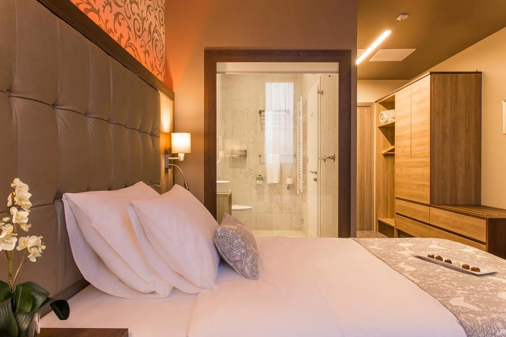 Pets, Bed in Admiral Hotel