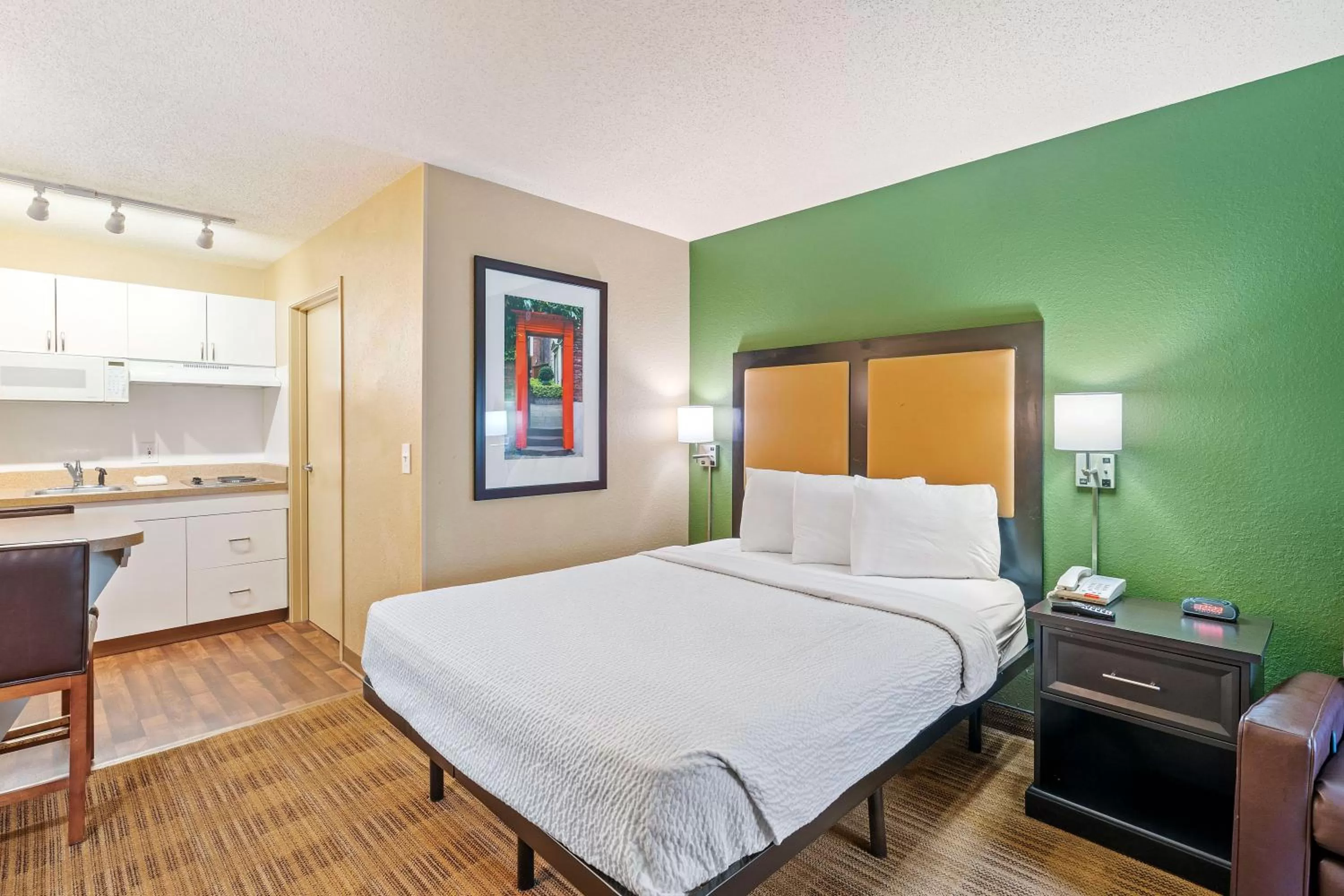 Bed in Extended Stay America Suites - Washington, DC - Falls Church - Merrifield