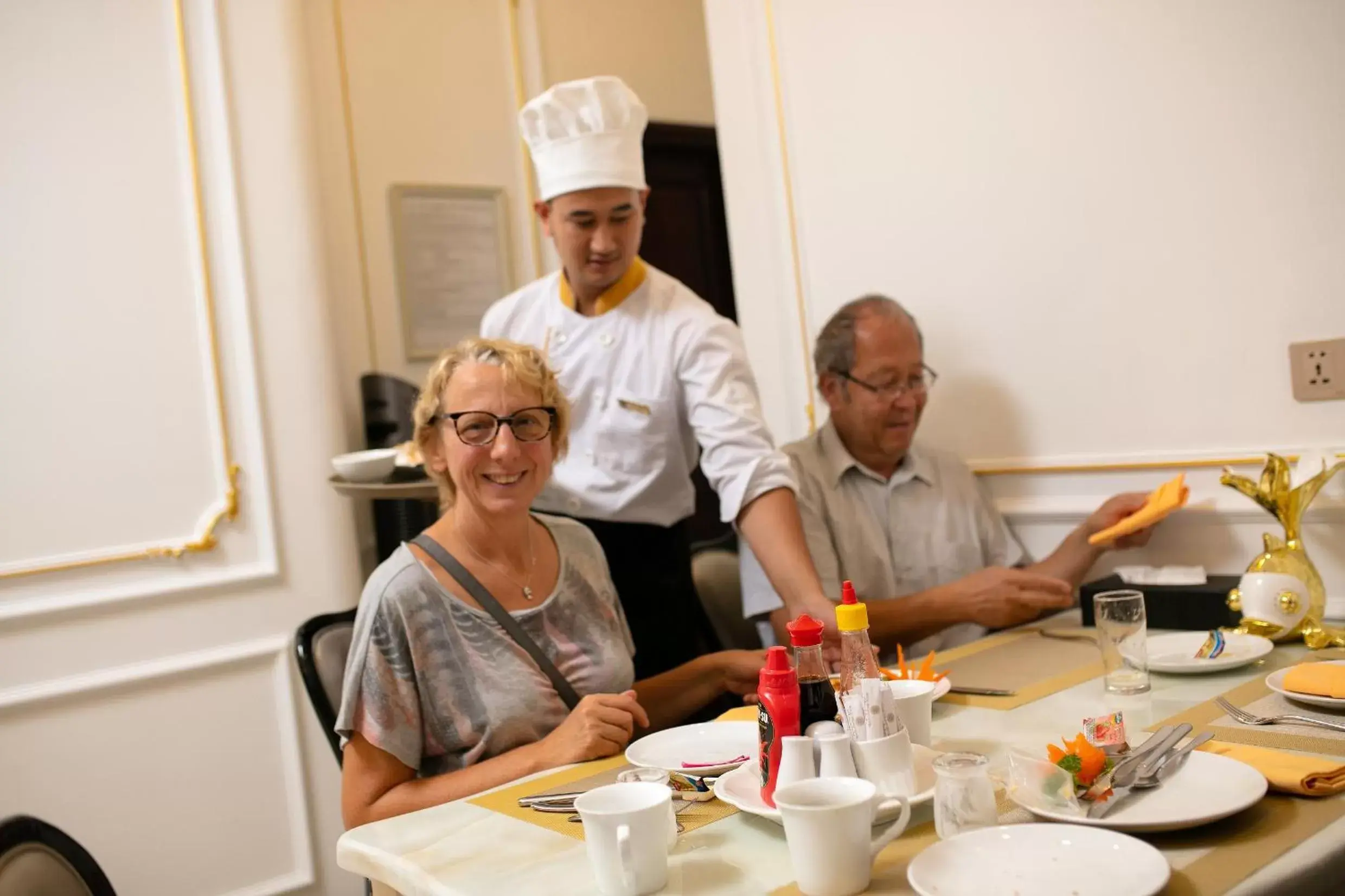 Restaurant/places to eat in Royal Holiday Hanoi Hotel Restaurant/places to eat in Royal Holiday Hanoi Hotel