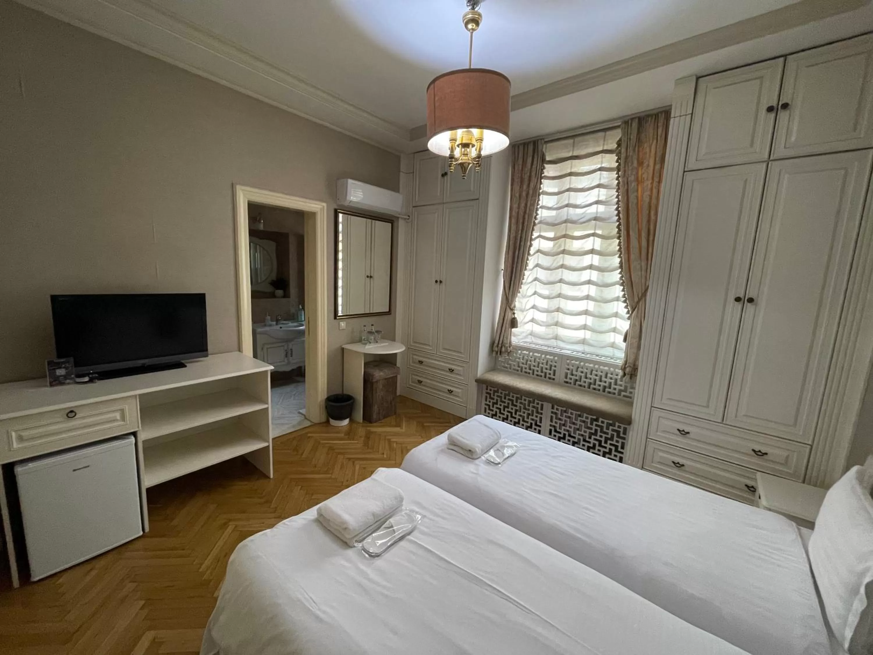 Superior Deluxe Double or Twin Room  in George&Dragon Rooms