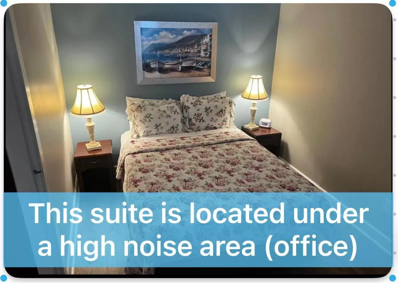 Deluxe Queen Suite in Claddagh Motel & Suites Deluxe Queen Suite in Claddagh Motel & Suites