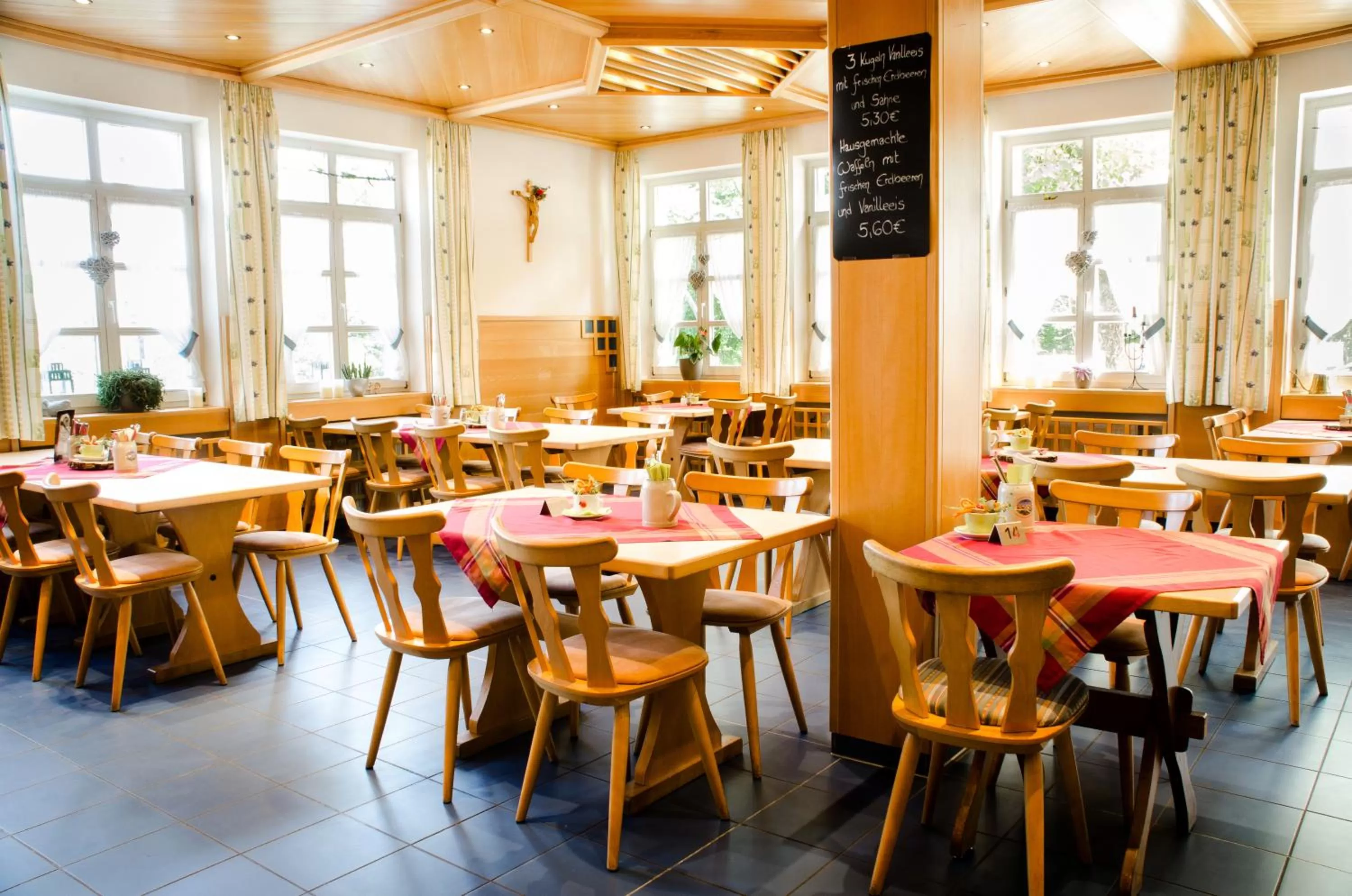 Restaurant/places to eat in Wallfahrts-Gaststätte Heilbrünnl