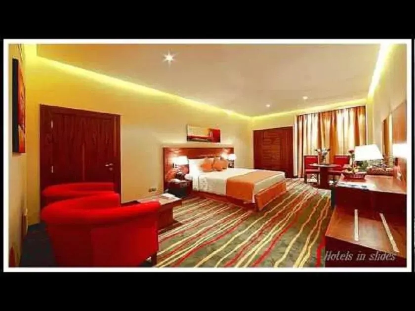 Photo of the whole room, Seating Area in Al Khaleej Palace Deira Hotel