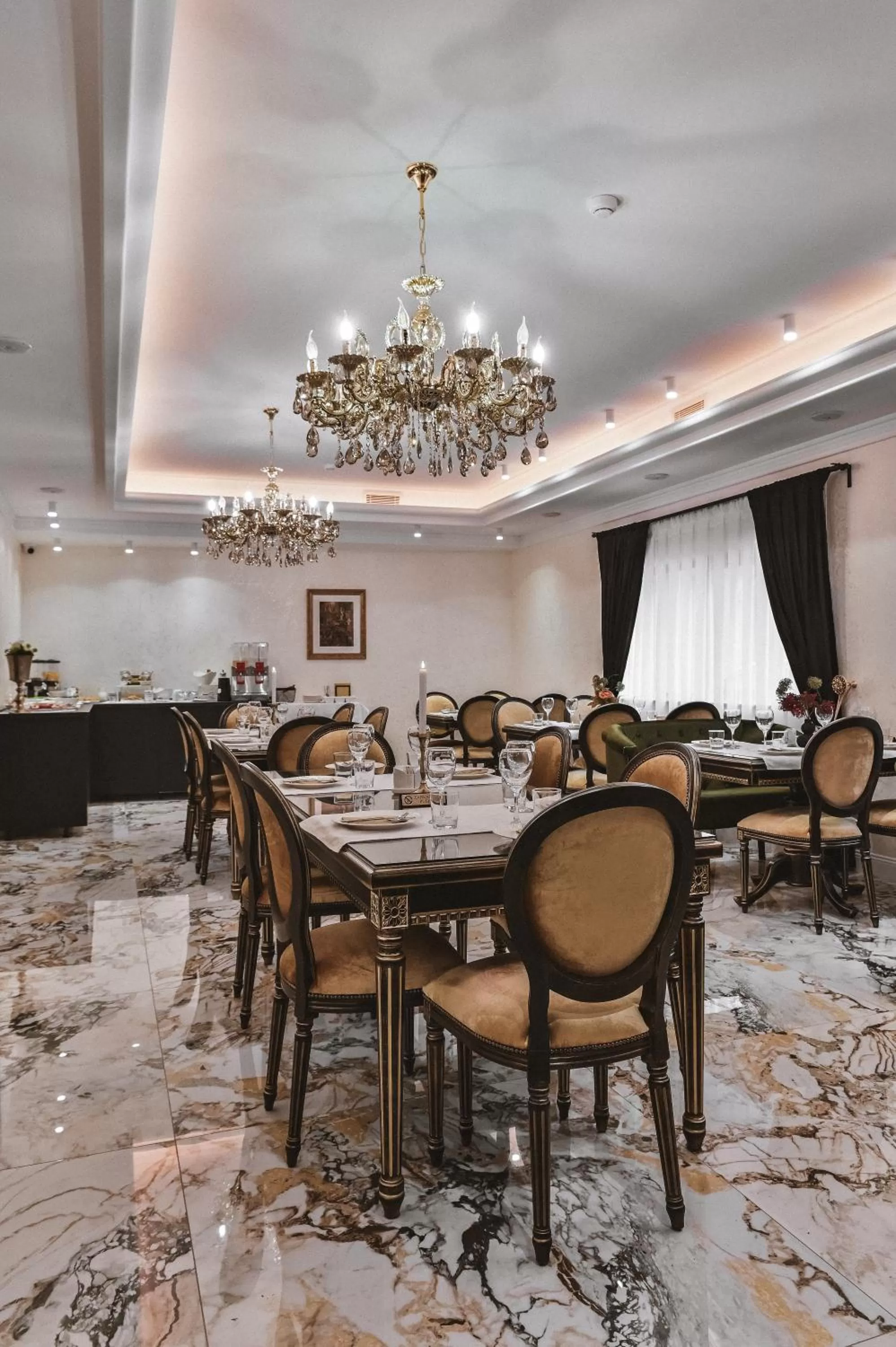Restaurant/Places to Eat in Garni hotel BARUT