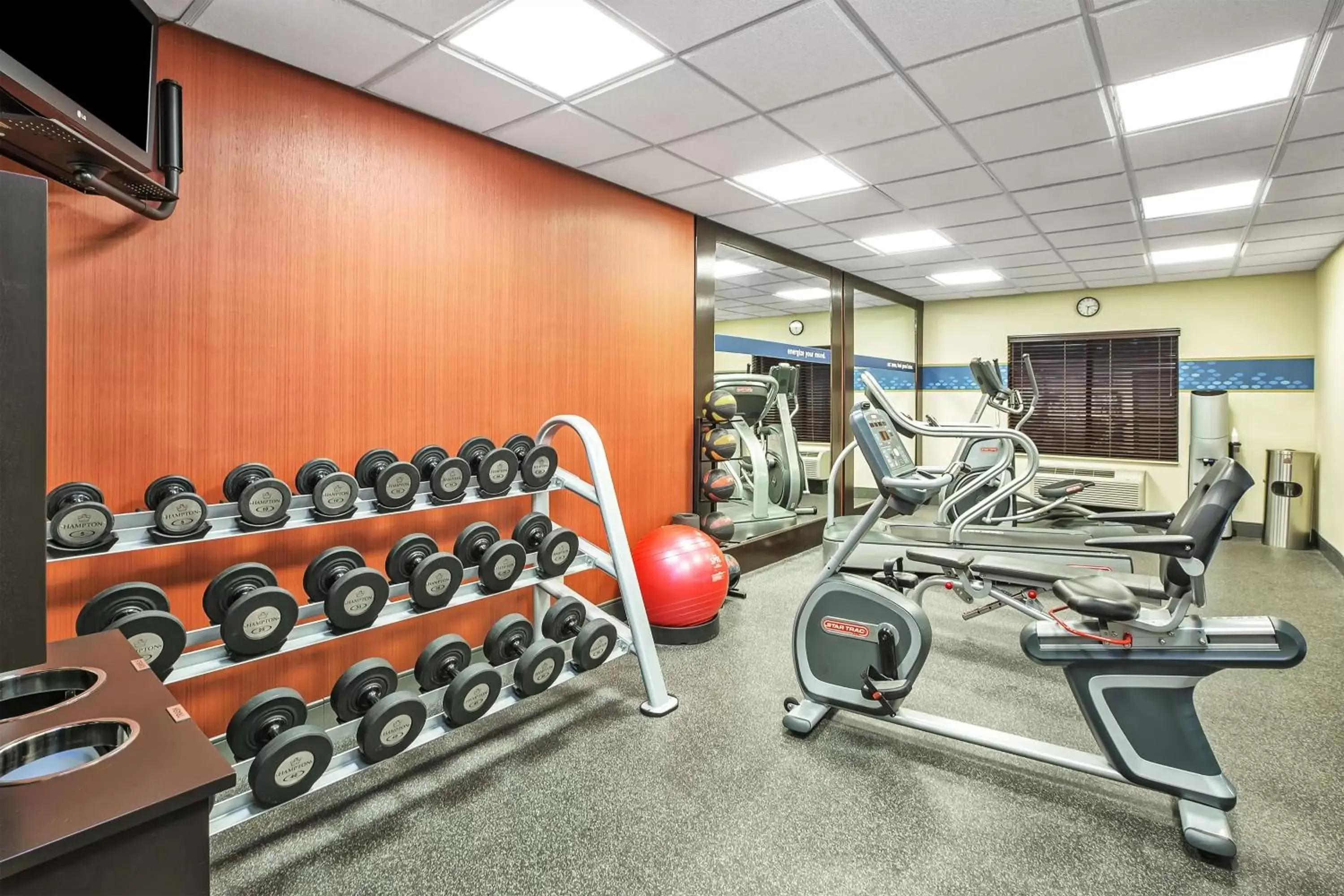 Fitness centre/facilities, Fitness Center/Facilities in Hampton Inn Detroit/Belleville-Airport Area