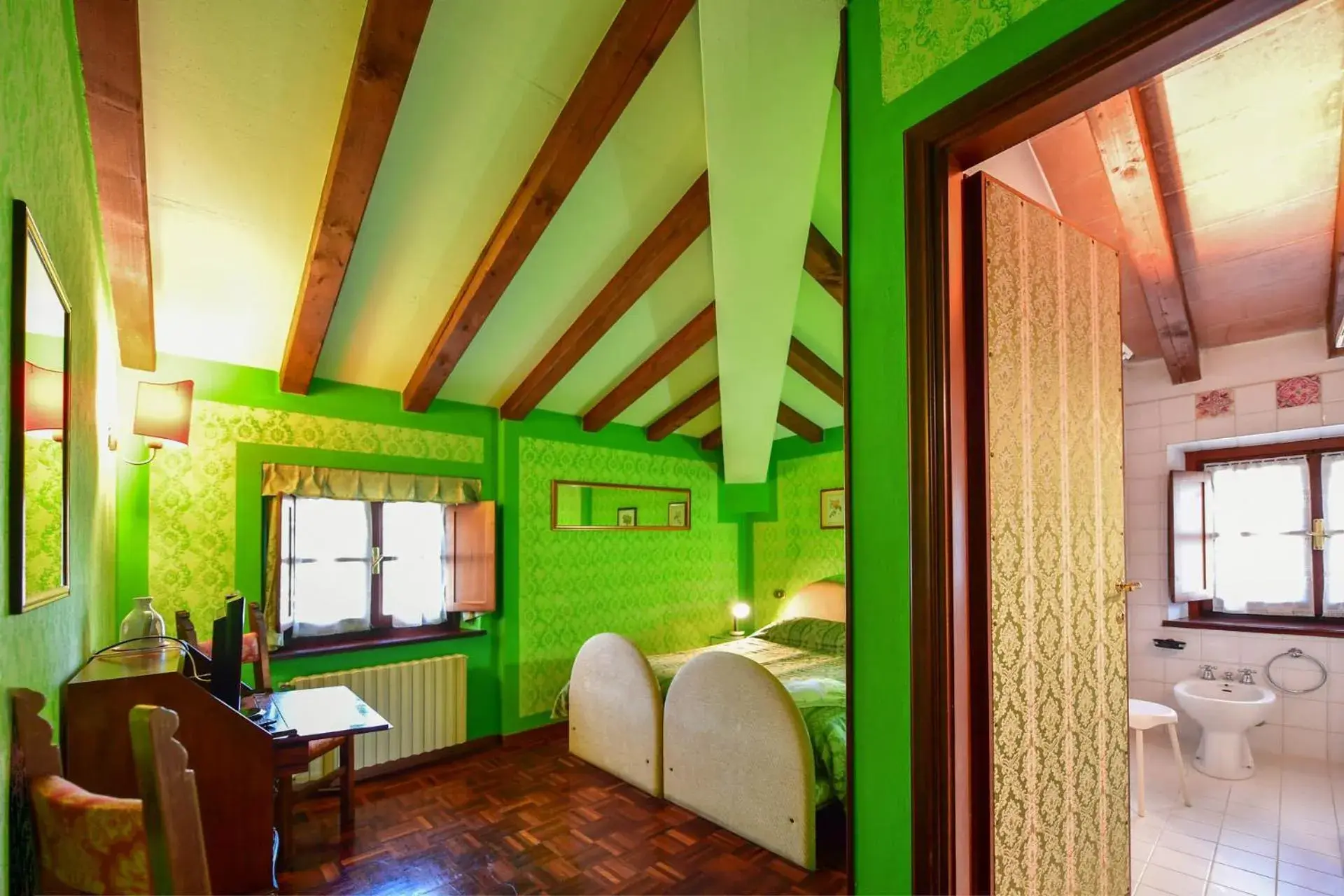 Bathroom, Seating Area in Relais Oroscopo Hotel