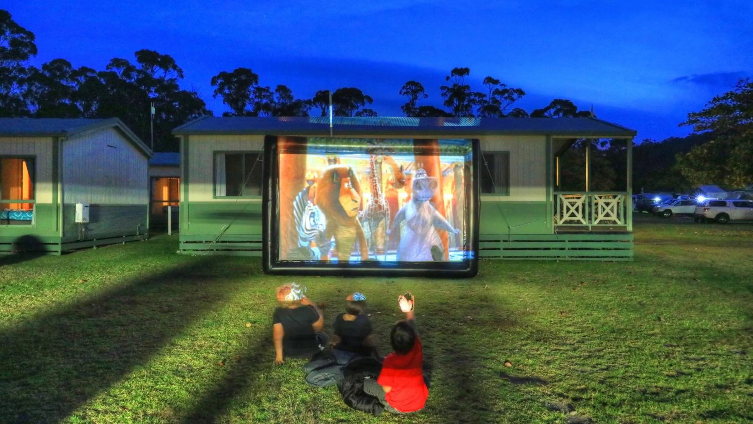 Evening entertainment in Eden Gateway Holiday Park