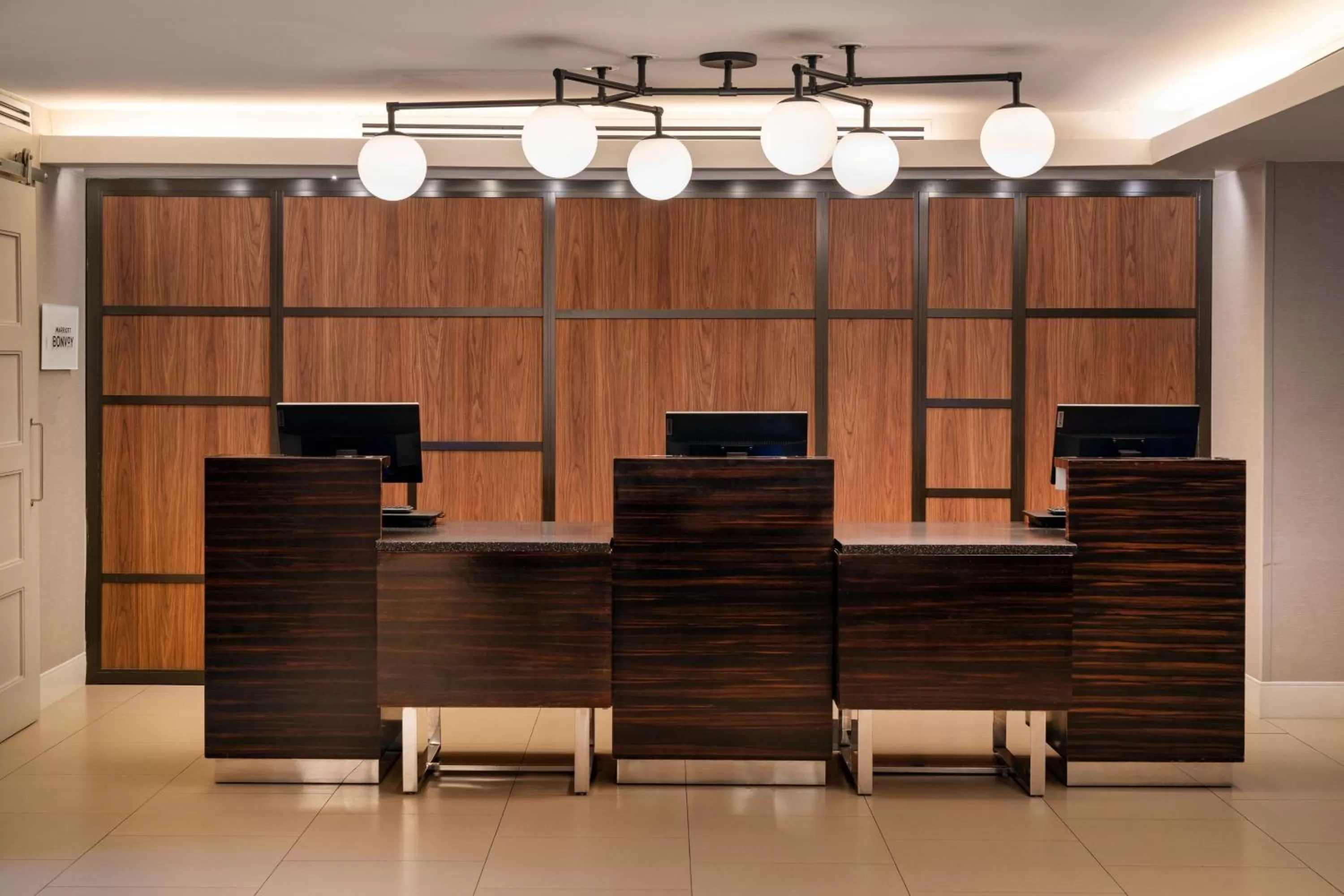 Lobby or reception in Residence Inn by Marriott New York Manhattan/ Midtown Eastside