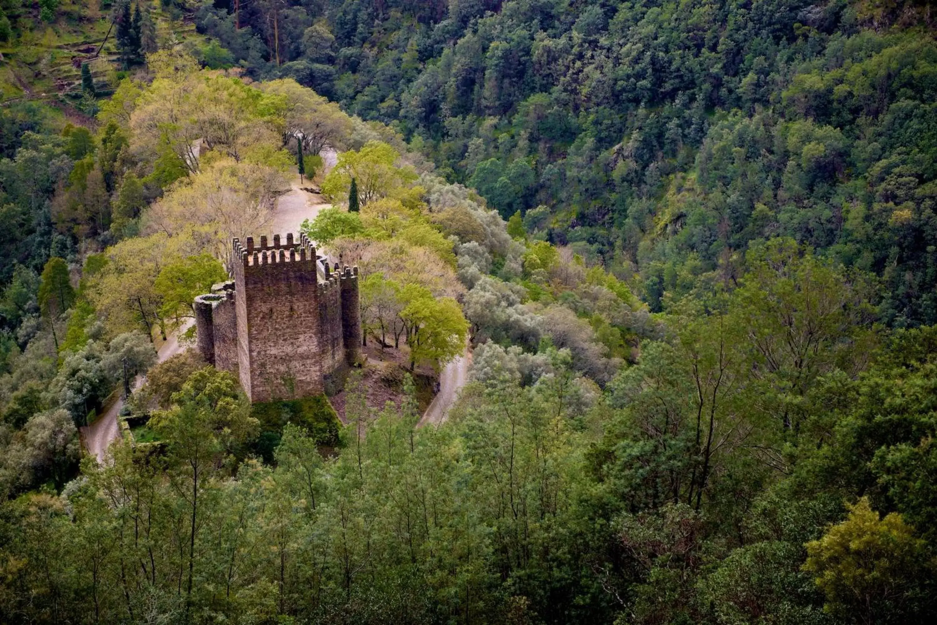 Hiking, Bird's-eye View in Octant Lousa