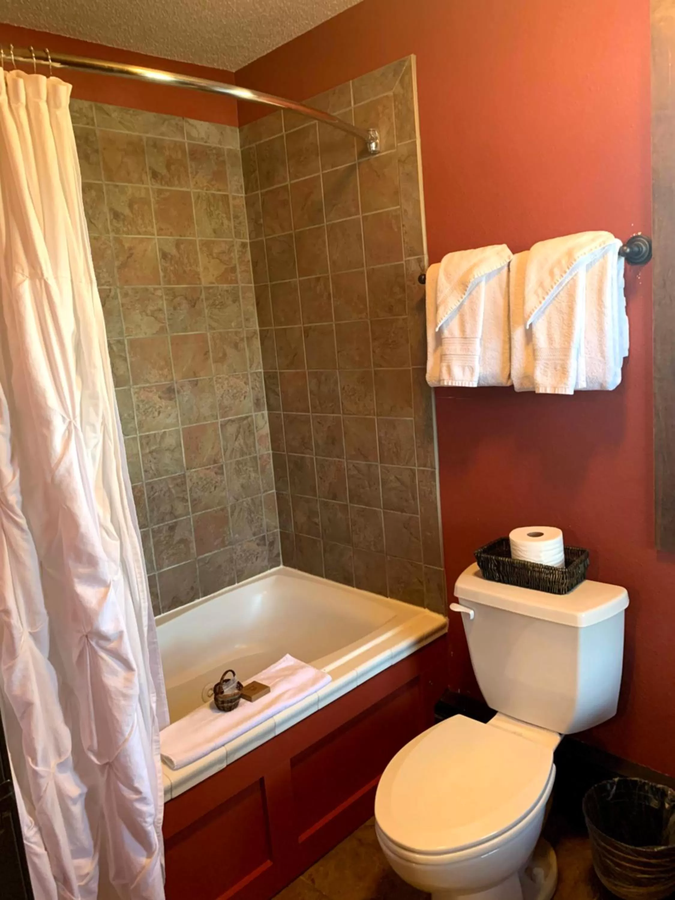 Iowa House Historic Inn