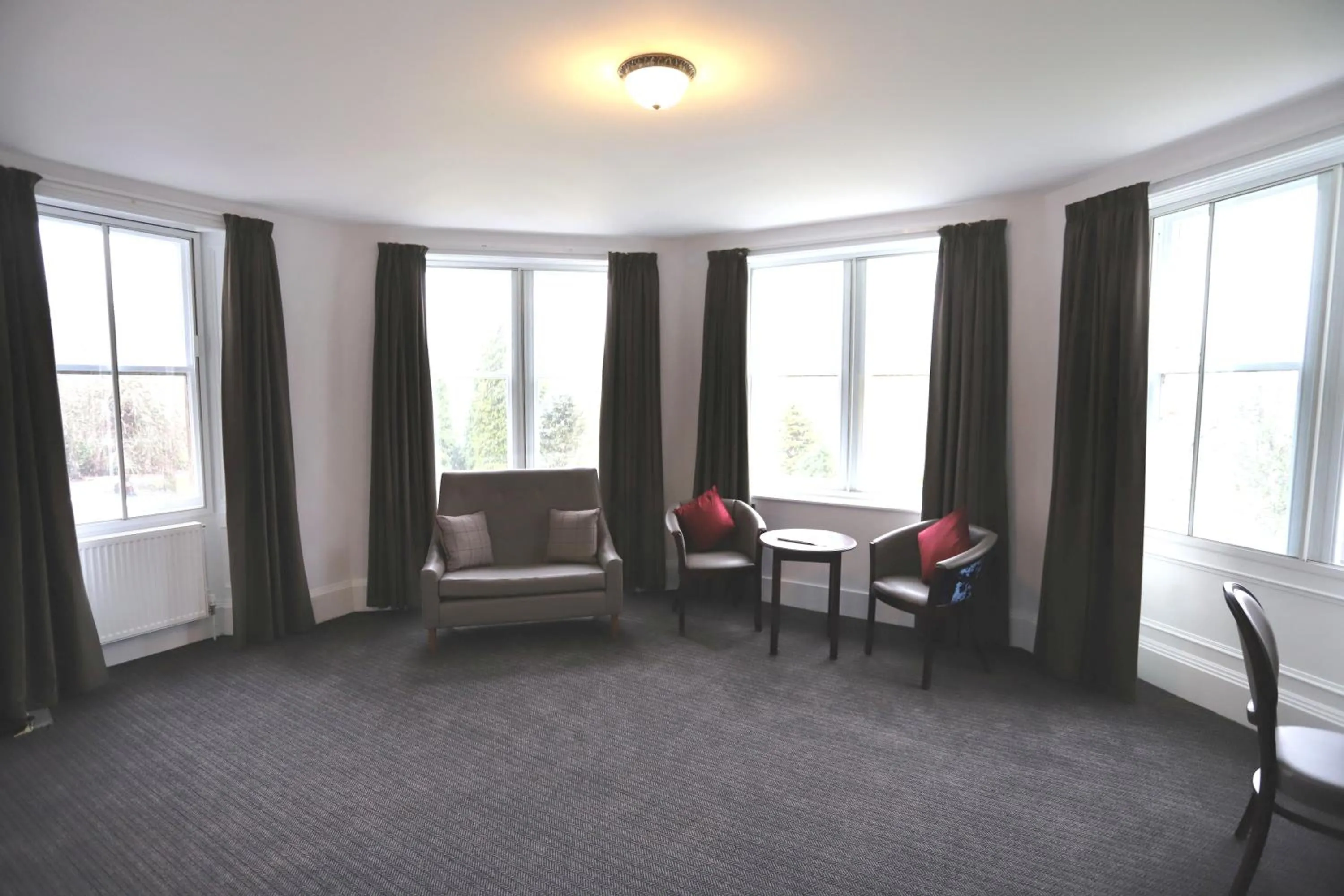 Four Poster with Mountain View in Ben Wyvis Hotel