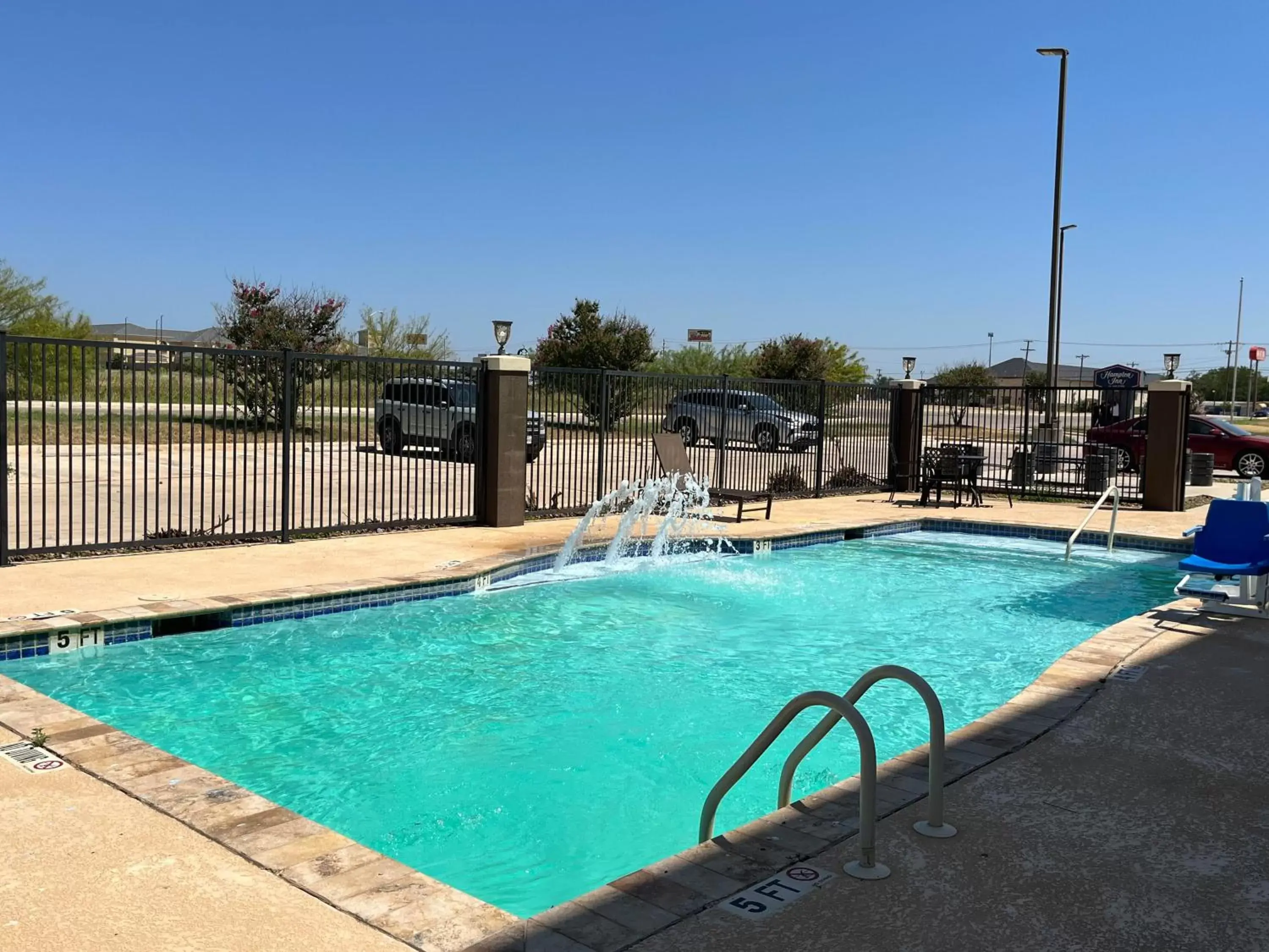 Swimming Pool in Studio 6 Suites Pearsall, TX