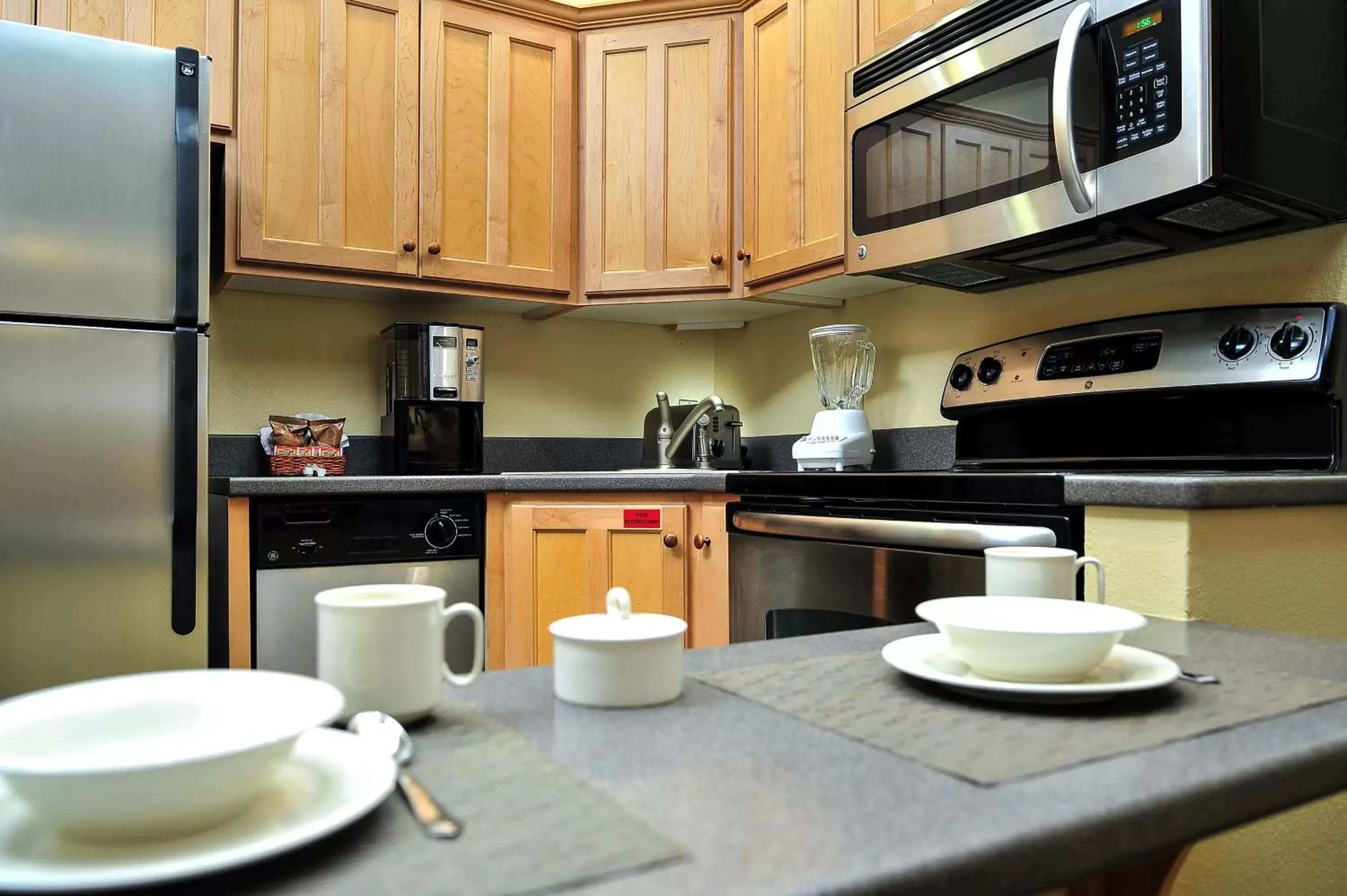 Kitchen or kitchenette, Kitchen/Kitchenette in Cedar Breaks Lodge