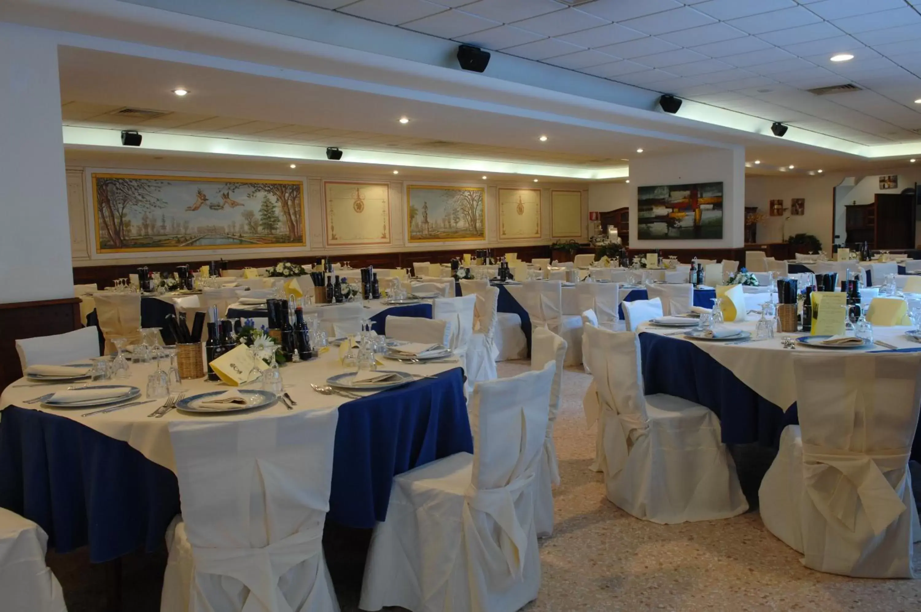 Restaurant/places to eat, Banquet Facilities in Hotel Scaldaferro