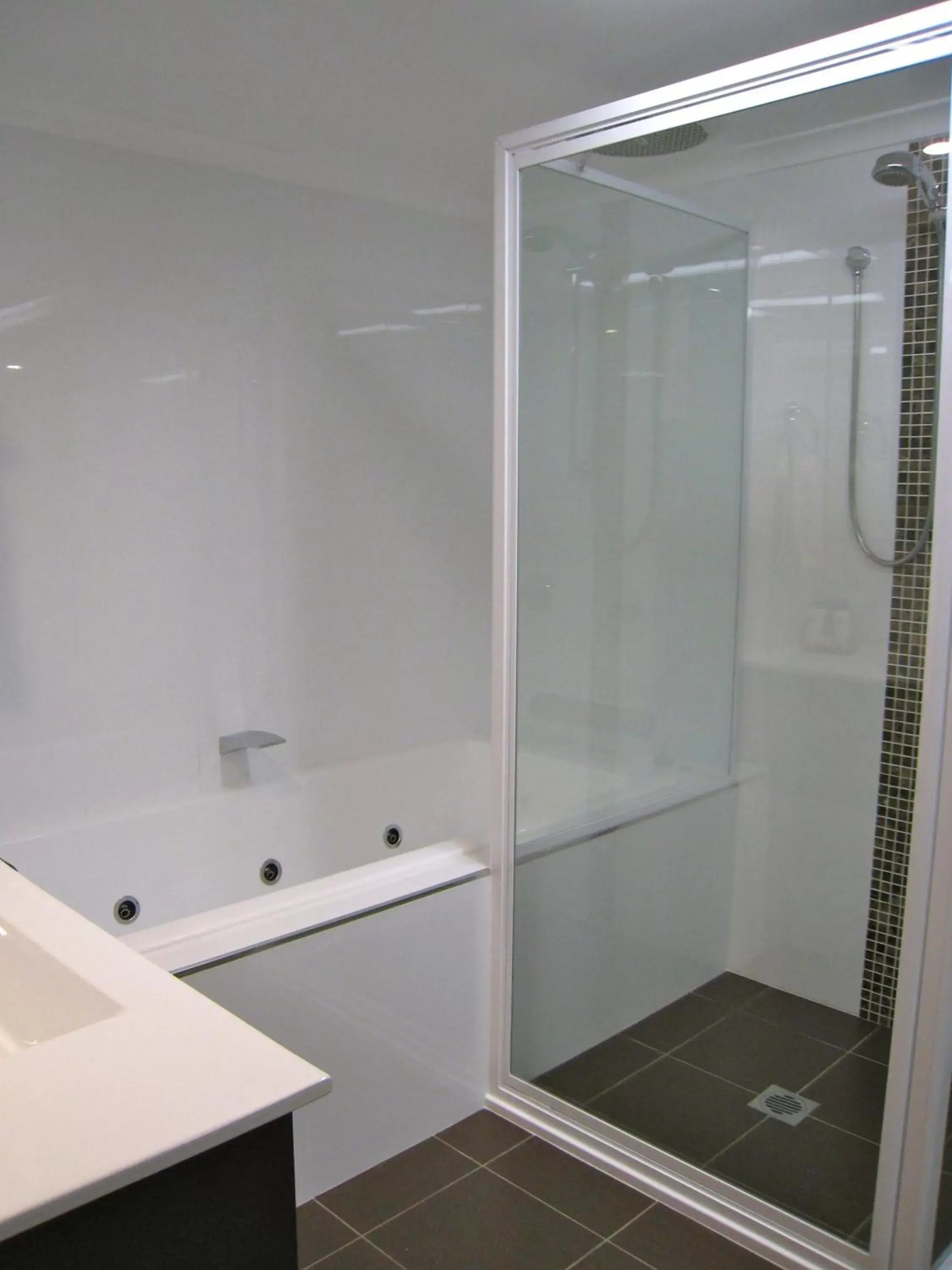 Bathroom in Albacore Apartments