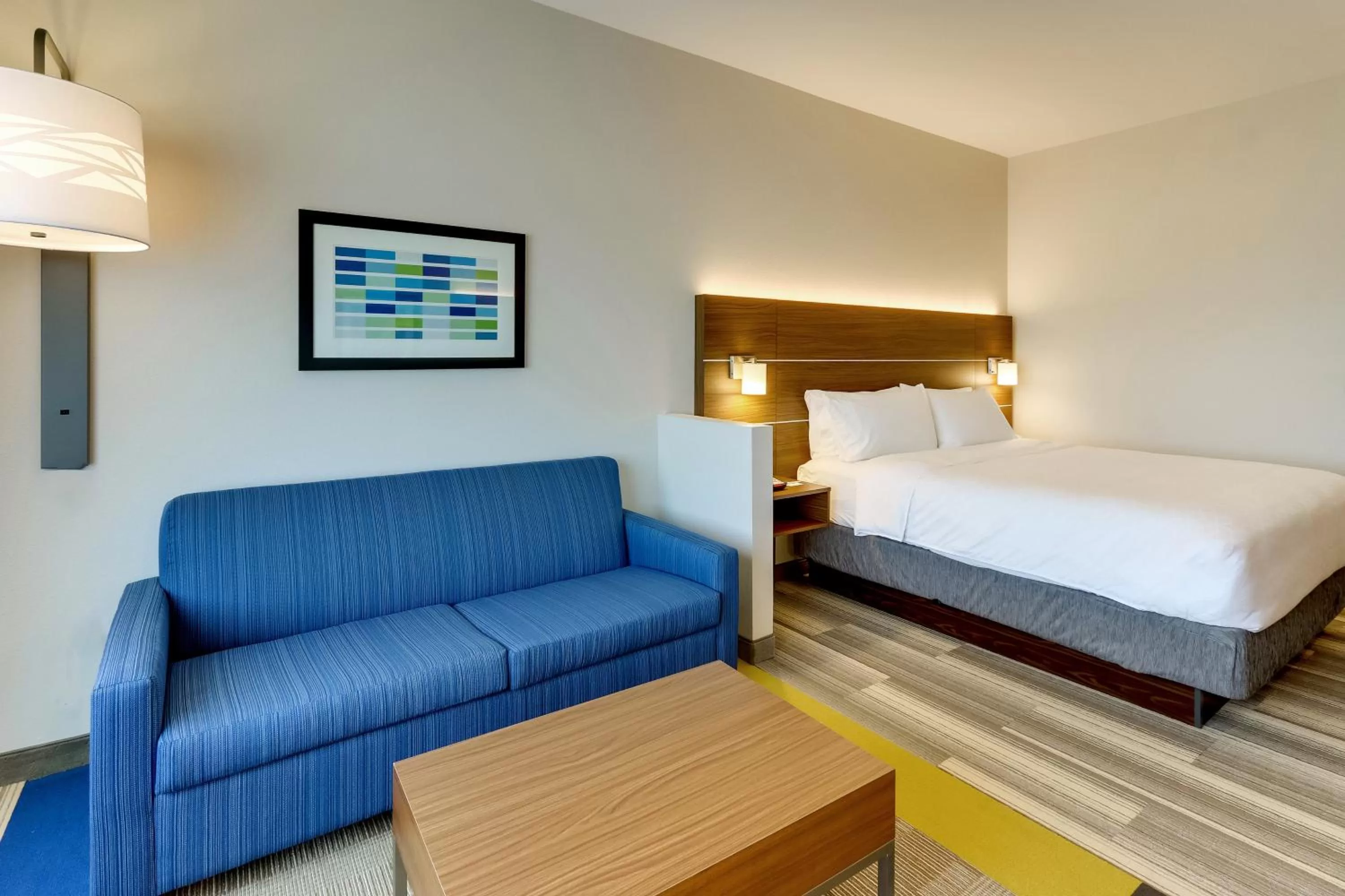Photo of the whole room, Bed in Holiday Inn Express - Wilmington - Porters Neck by IHG