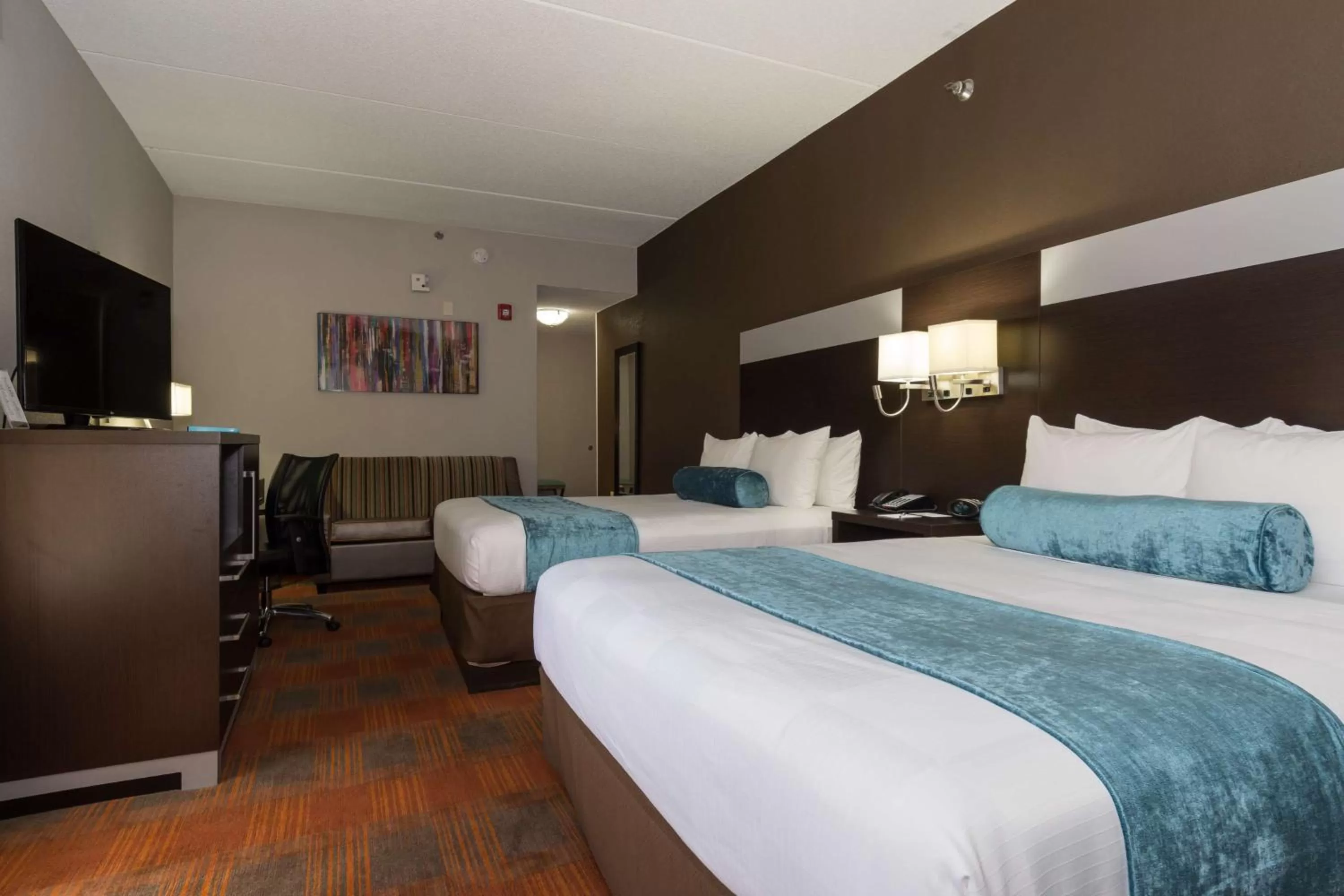 Photo of the whole room, Bed in Best Western Plus Pineville-Charlotte South