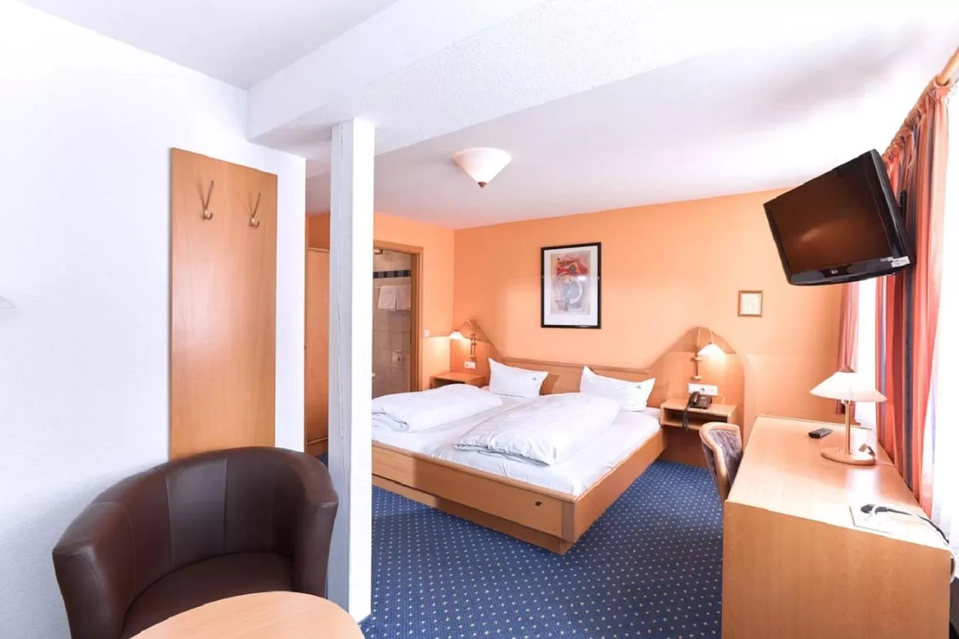 Photo of the whole room, Bed in Gasthof-Hotel Pietsch