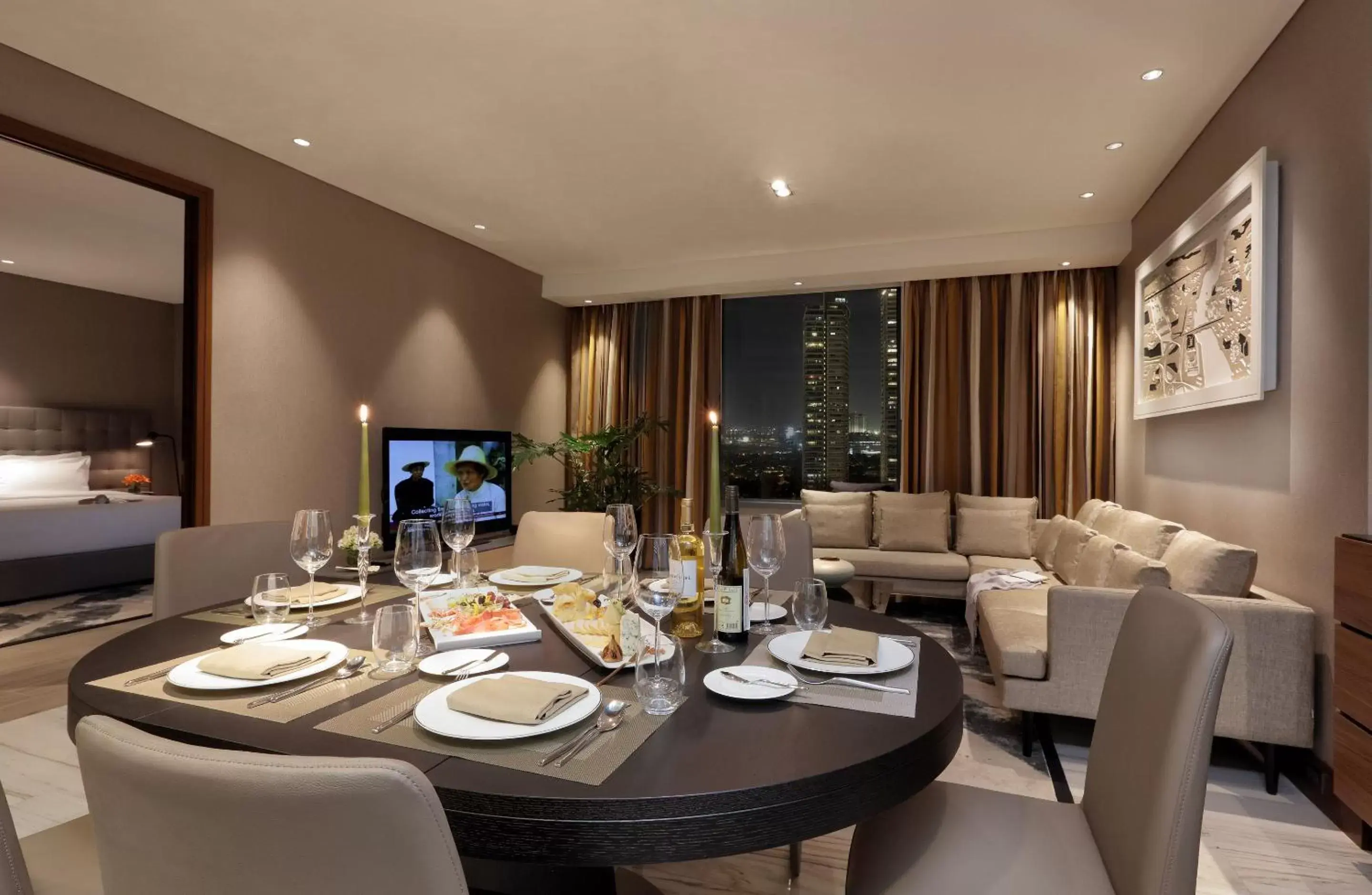 Living room, Restaurant/Places to Eat in Makati Diamond Residences