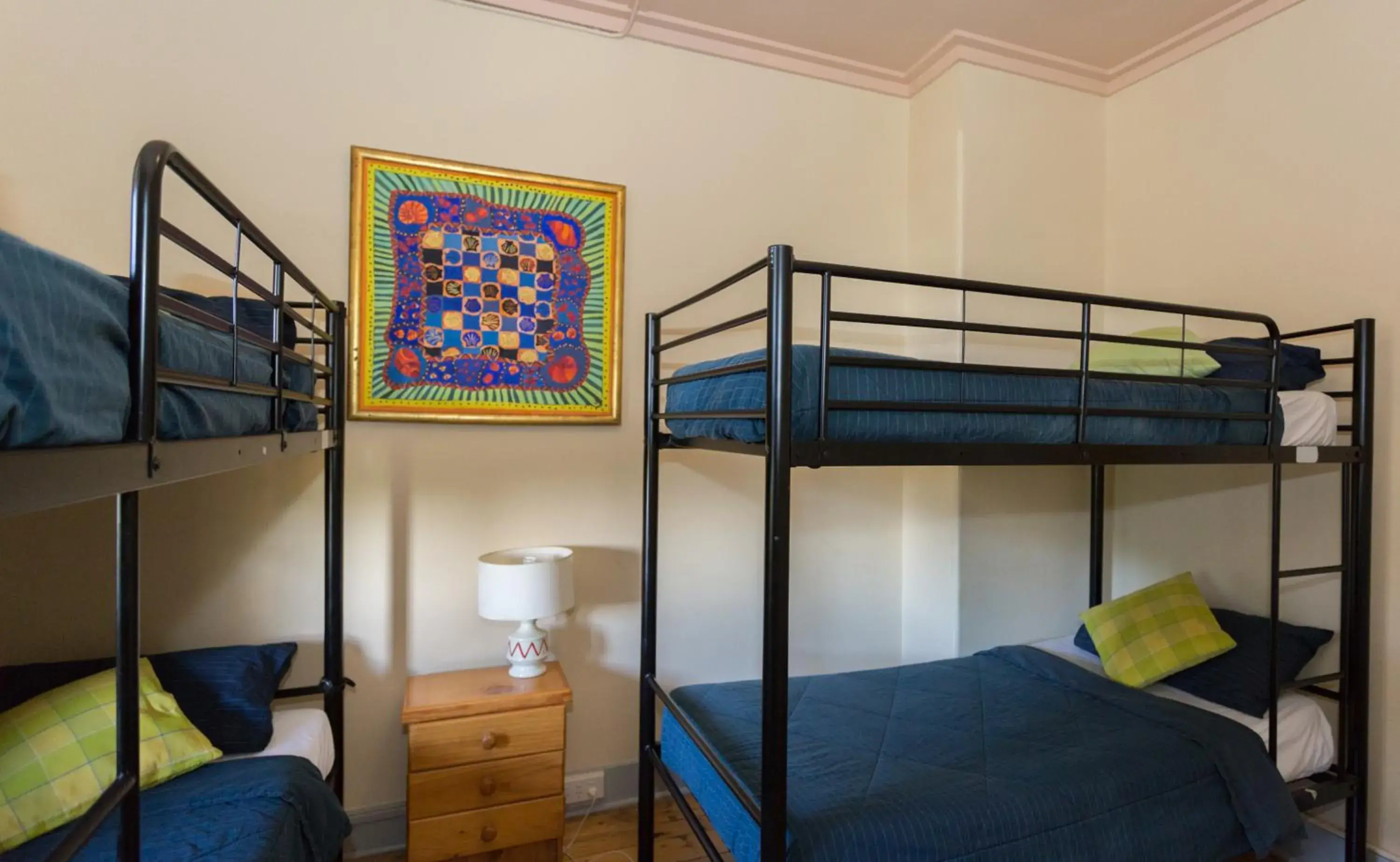 Bunk Bed in Katoomba Mountain Lodge