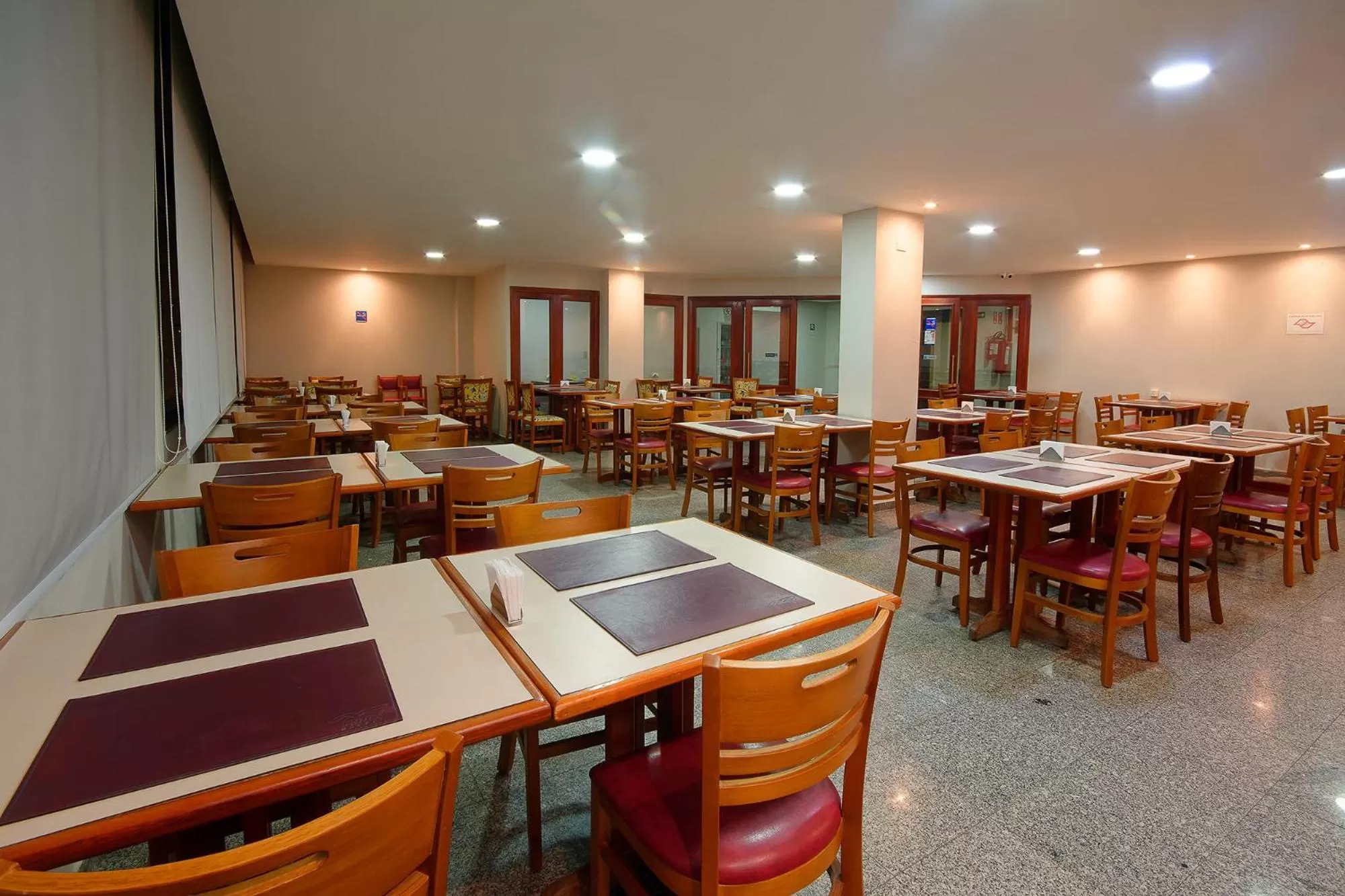 Restaurant/places to eat in Fênix Hotel Campinas