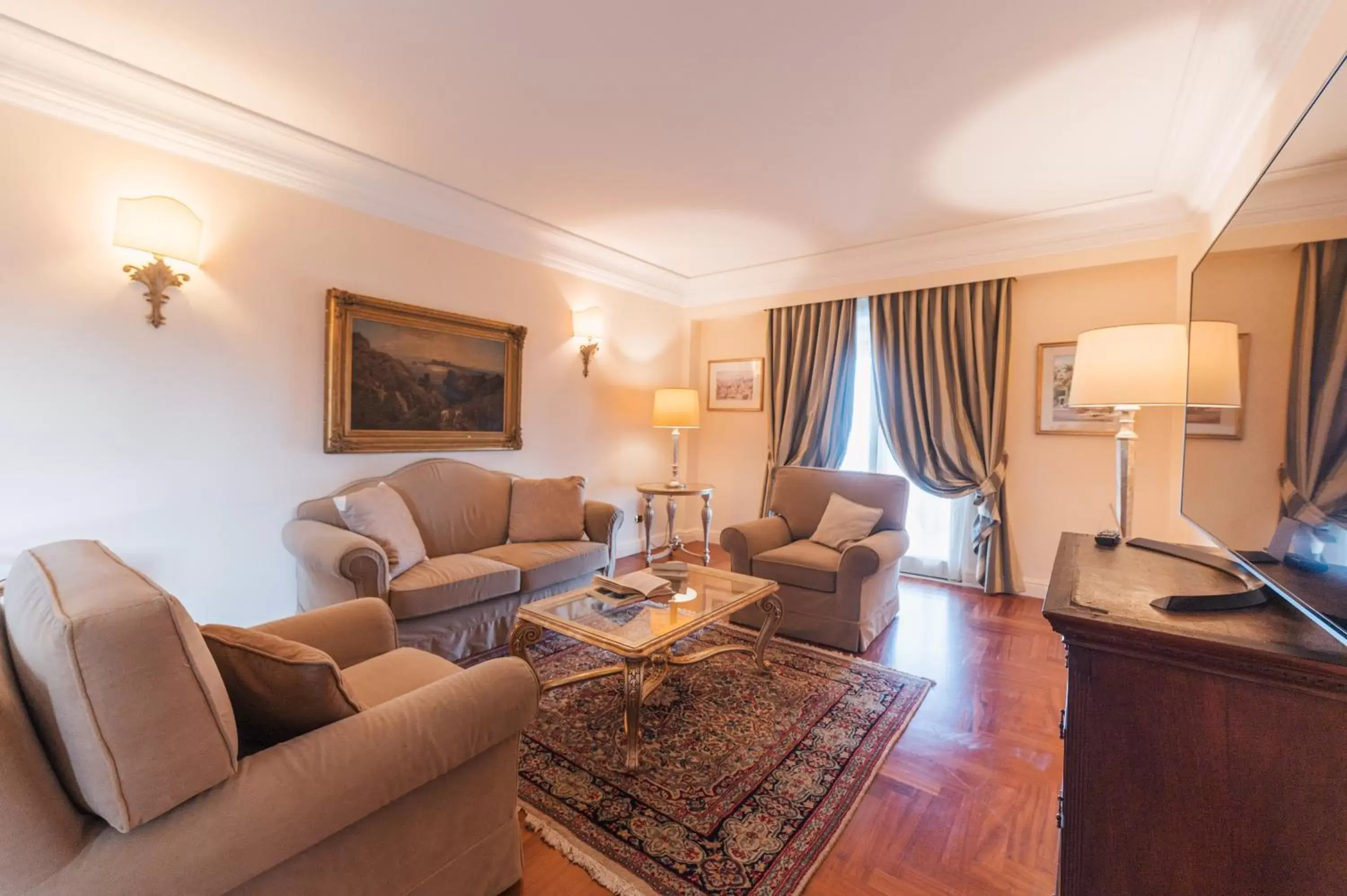 Living room, Seating Area in Grand Hotel San Pietro Relais & Chateaux