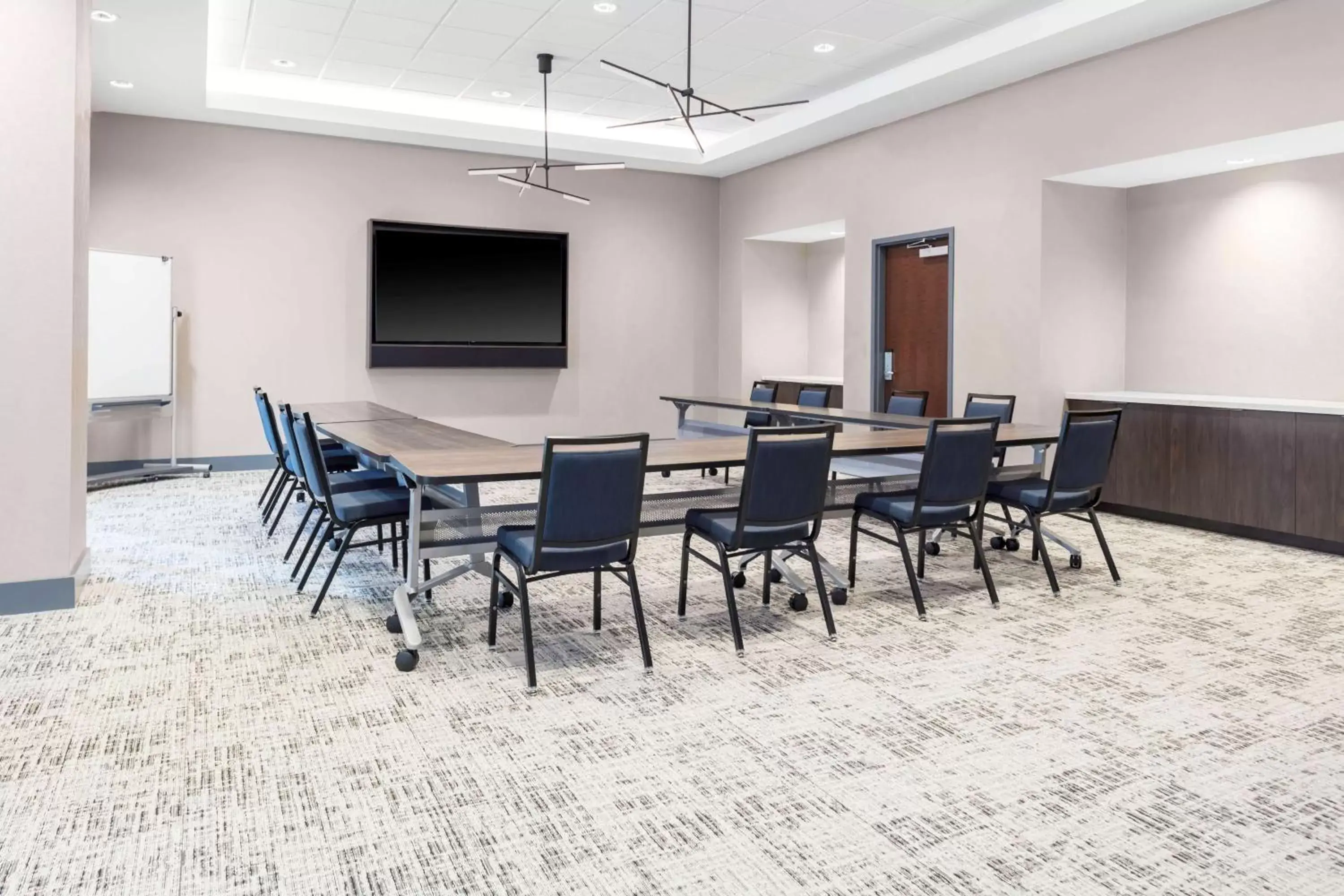 Meeting/conference room in Hyatt House Charlotte Rea Farms