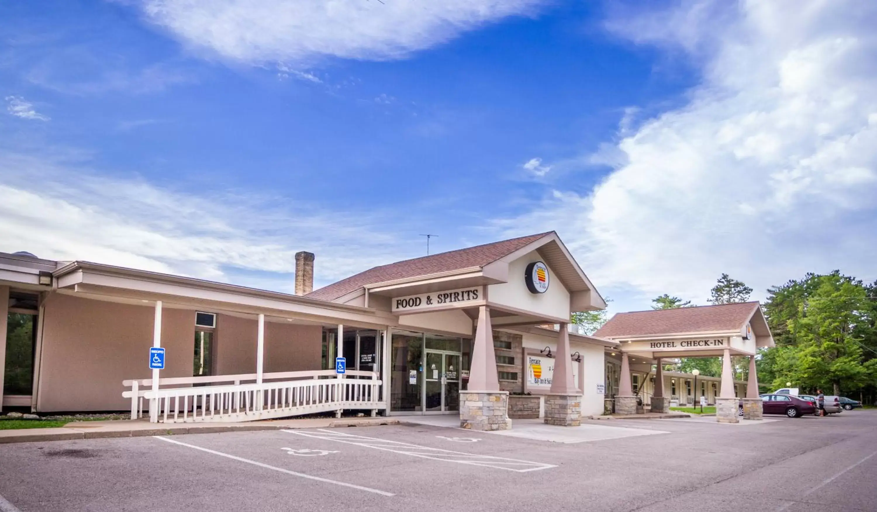 Facade/entrance, Property Building in Terrace Bay Hotel