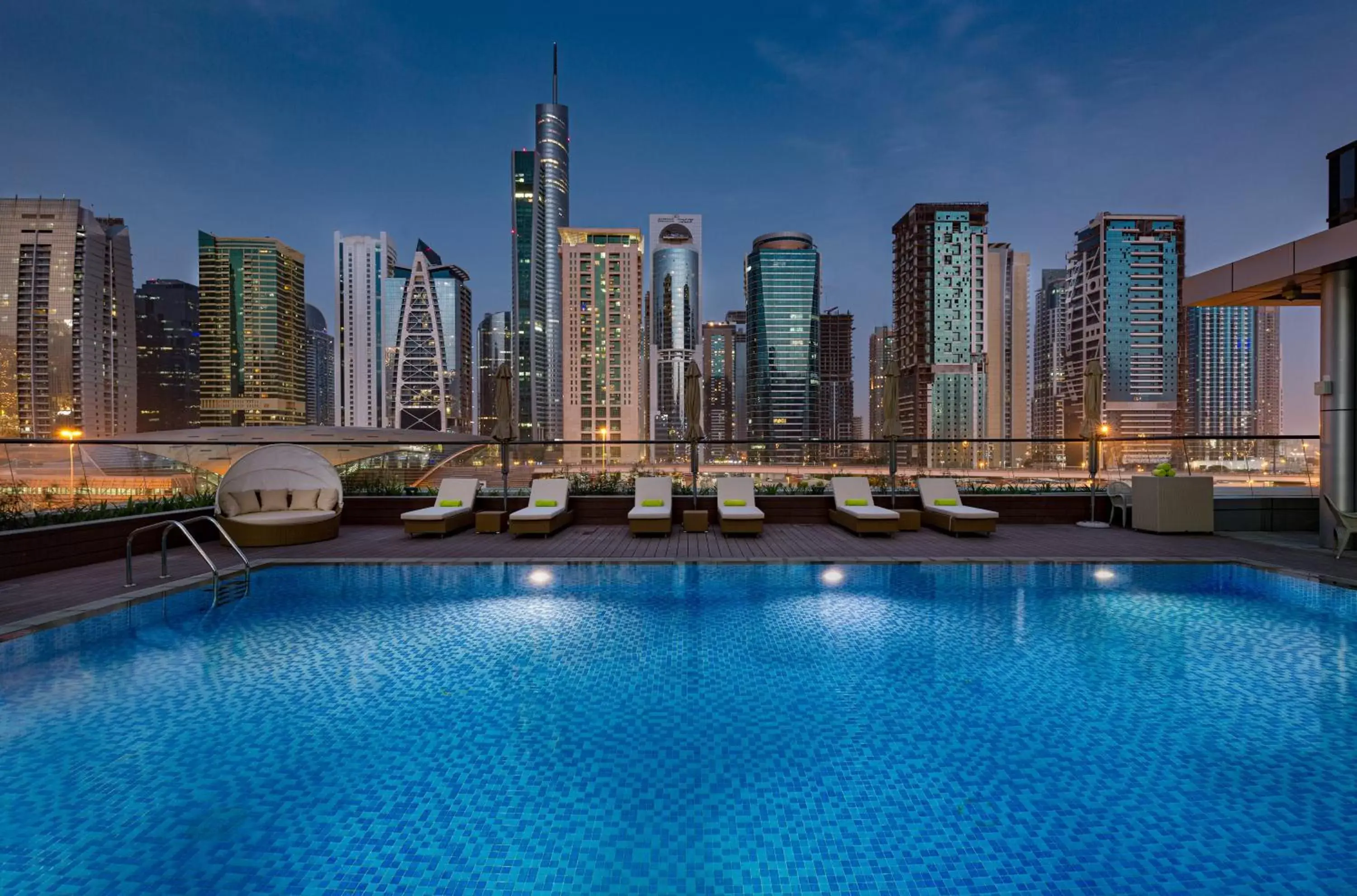 Swimming Pool in Millennium Place Dubai Marina