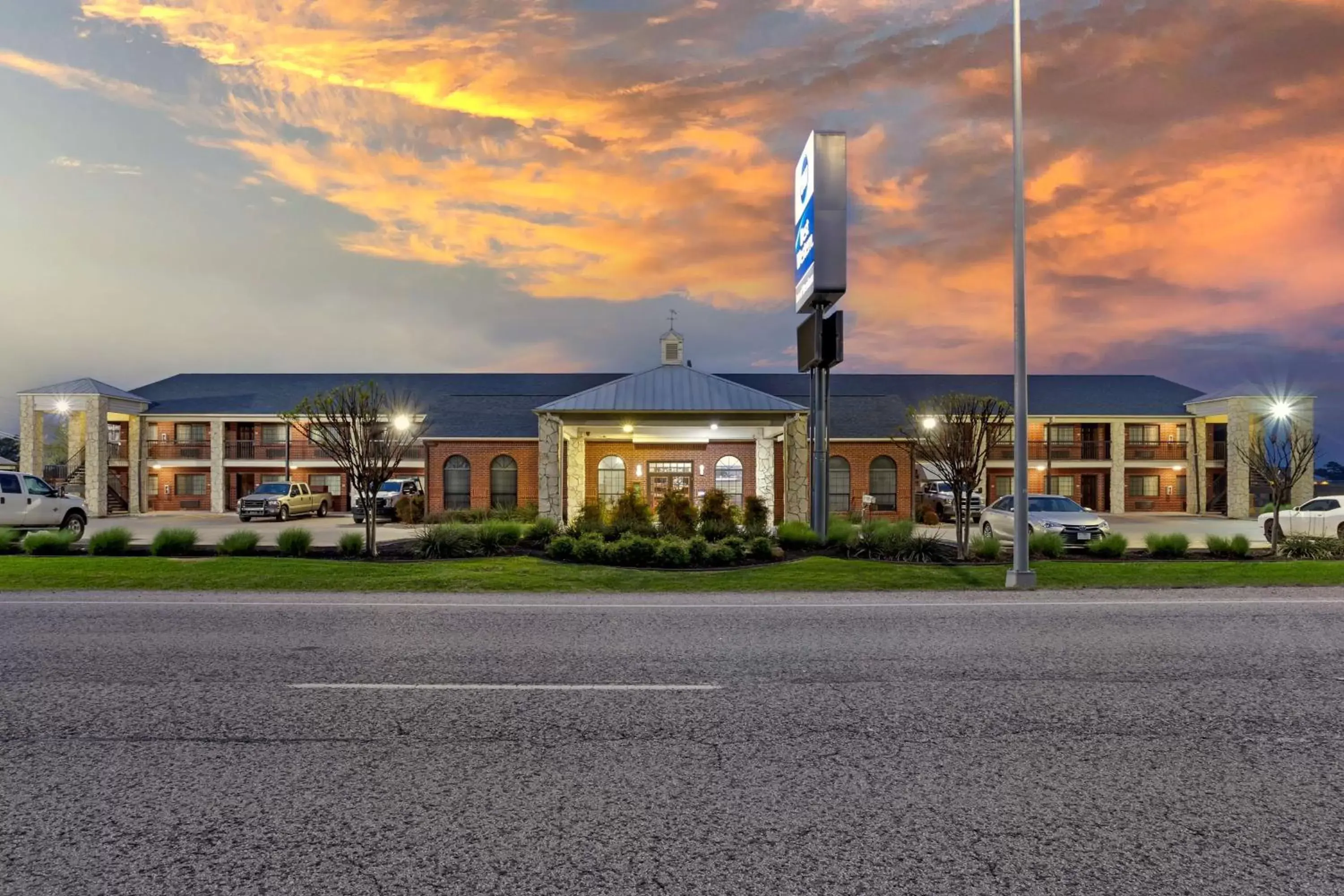 Property Building in Best Western Brenham