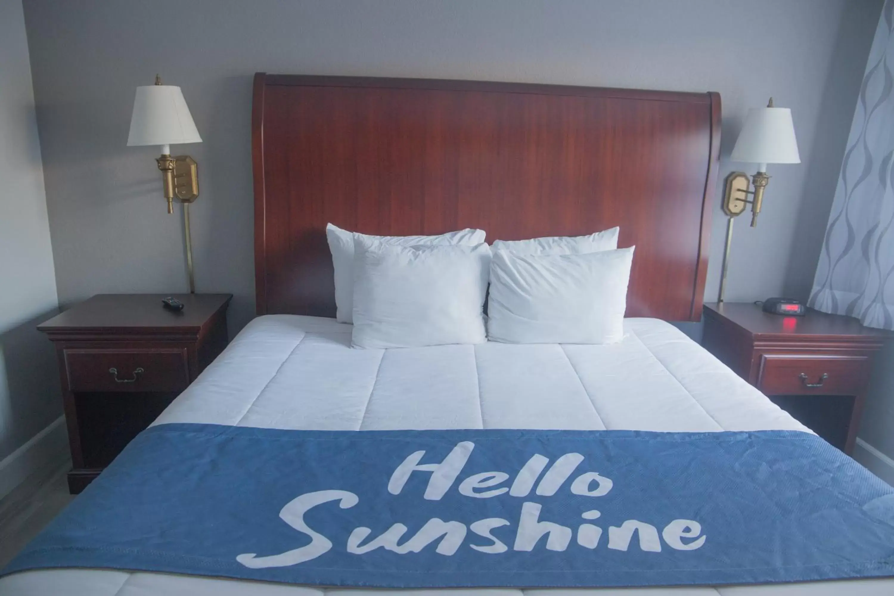 Bed in Days Inn by Wyndham Redwood City Bed in Days Inn by Wyndham Redwood City