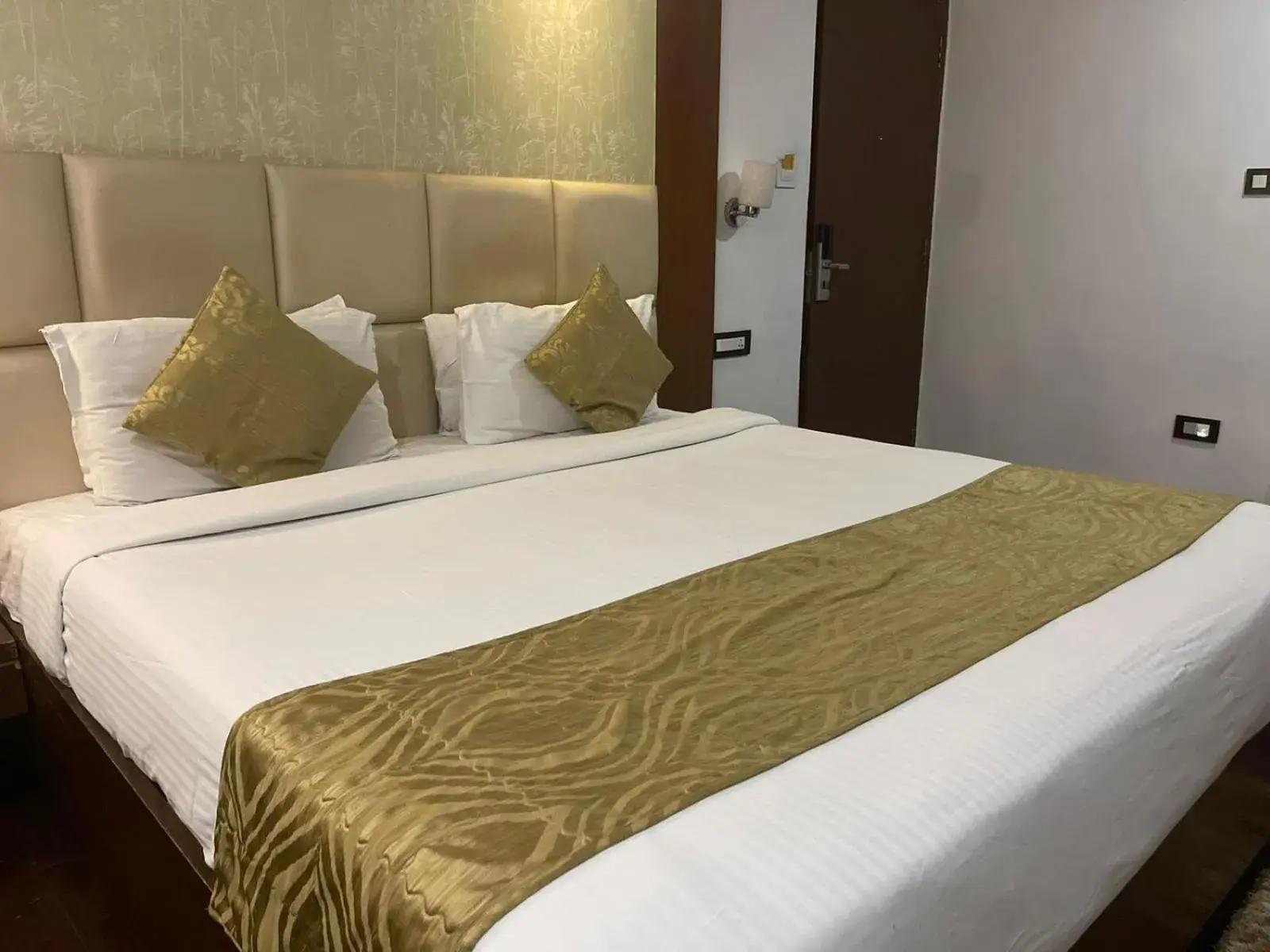 Bed in Tabla Pride Hotel & Spa 