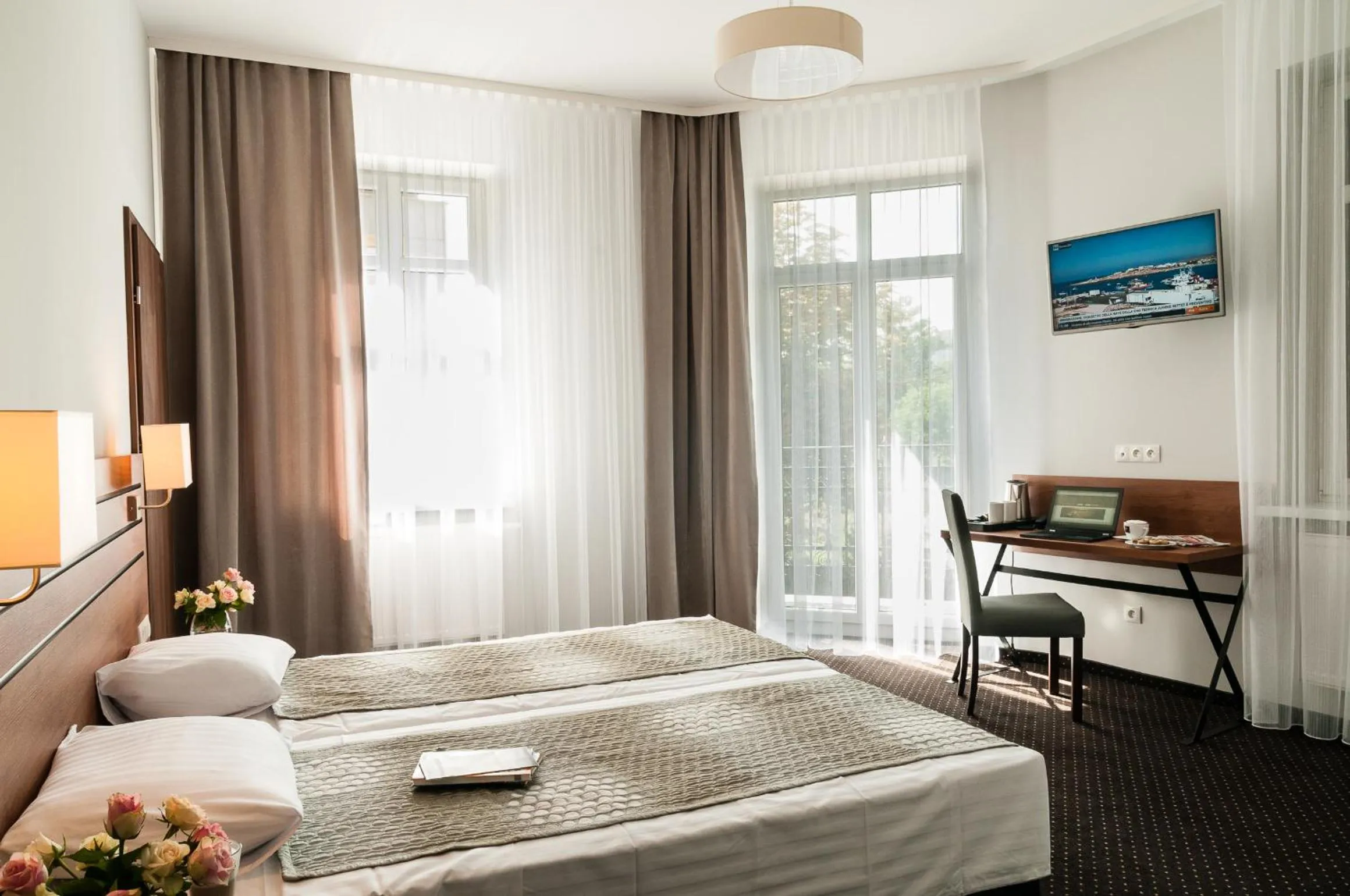 Balcony/Terrace, Bed in Hotel Wilga