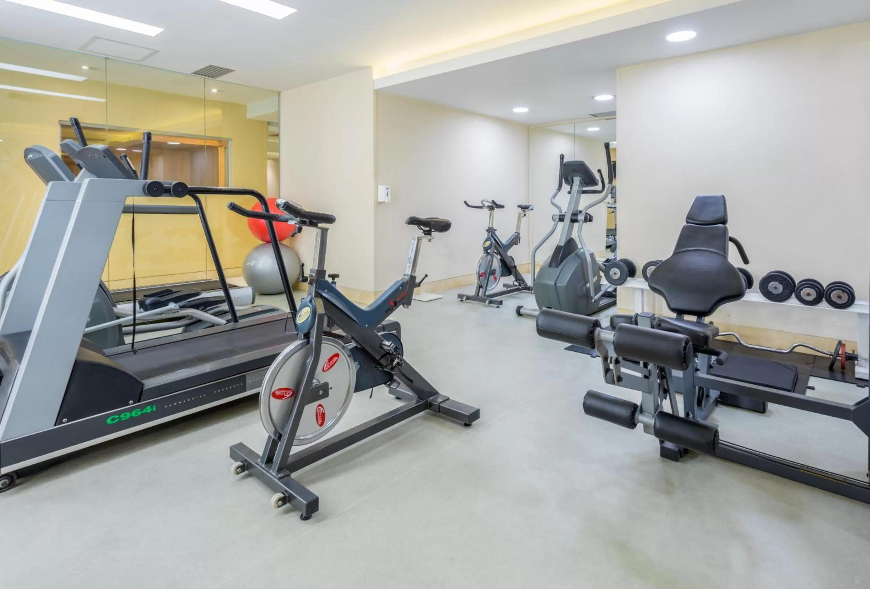 Fitness centre/facilities in GHL Hotel Capital