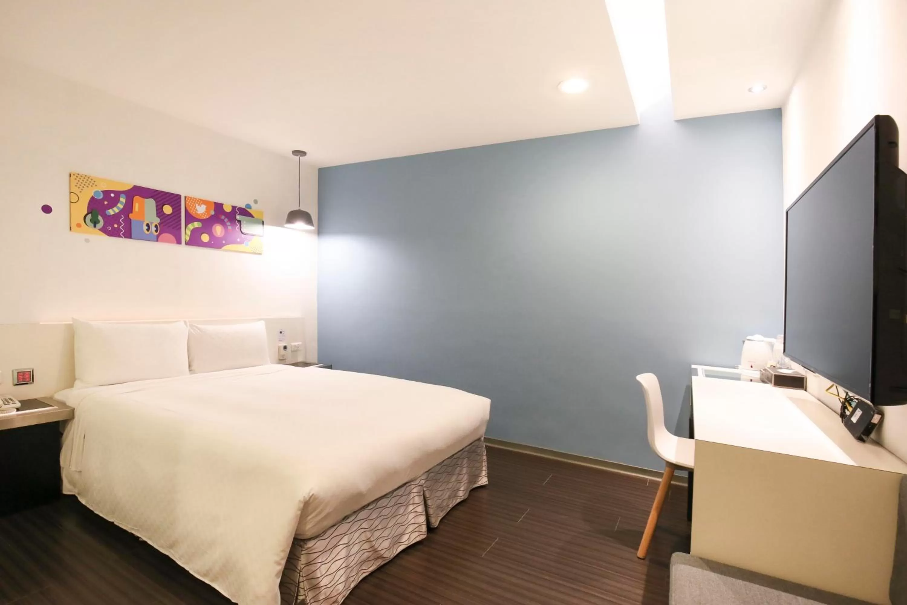 Photo of the whole room, Bed in CityInn Hotel Taipei Station Branch II