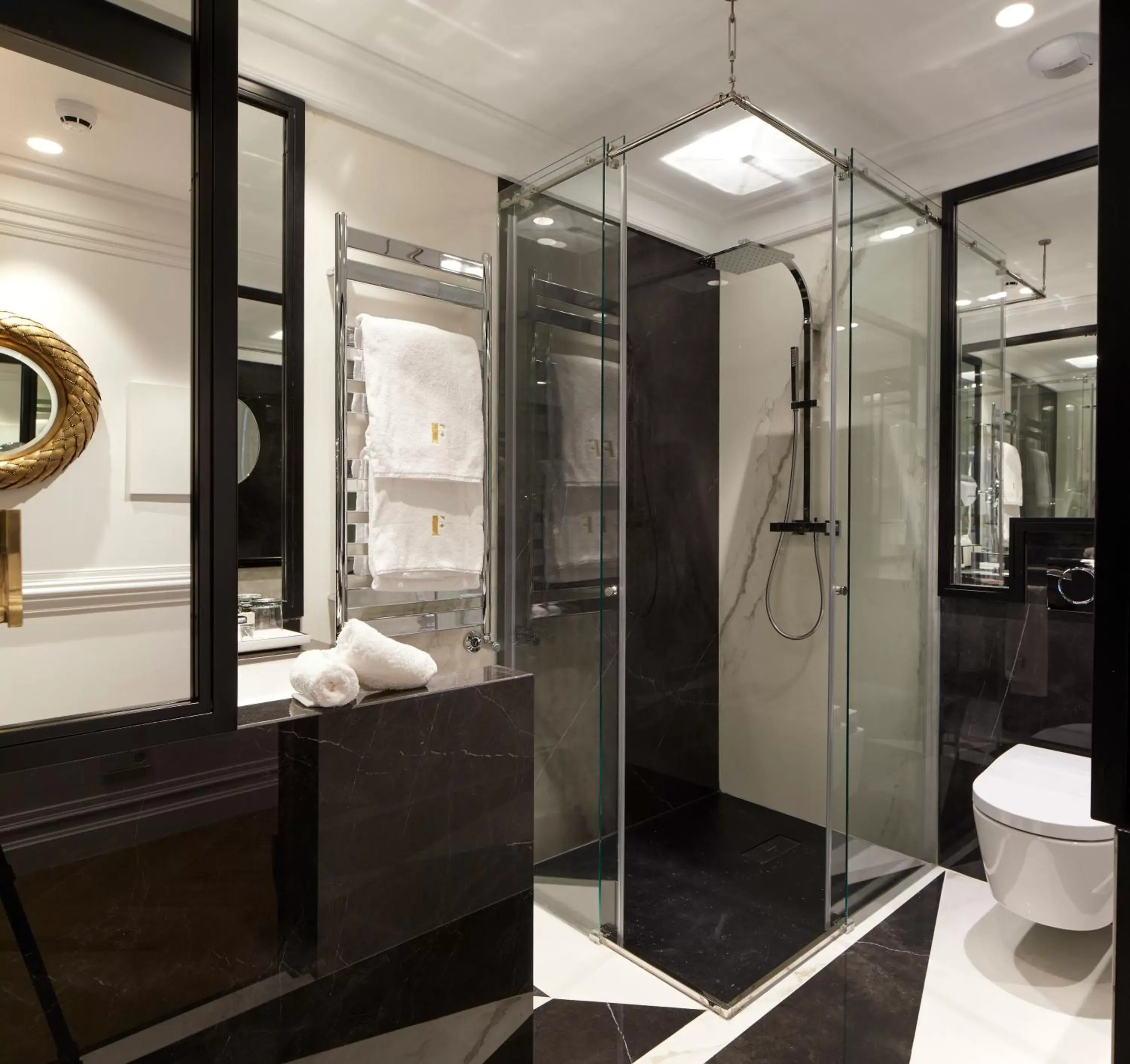 Toilet, Bathroom in Hotel Boutique Villa Favorita