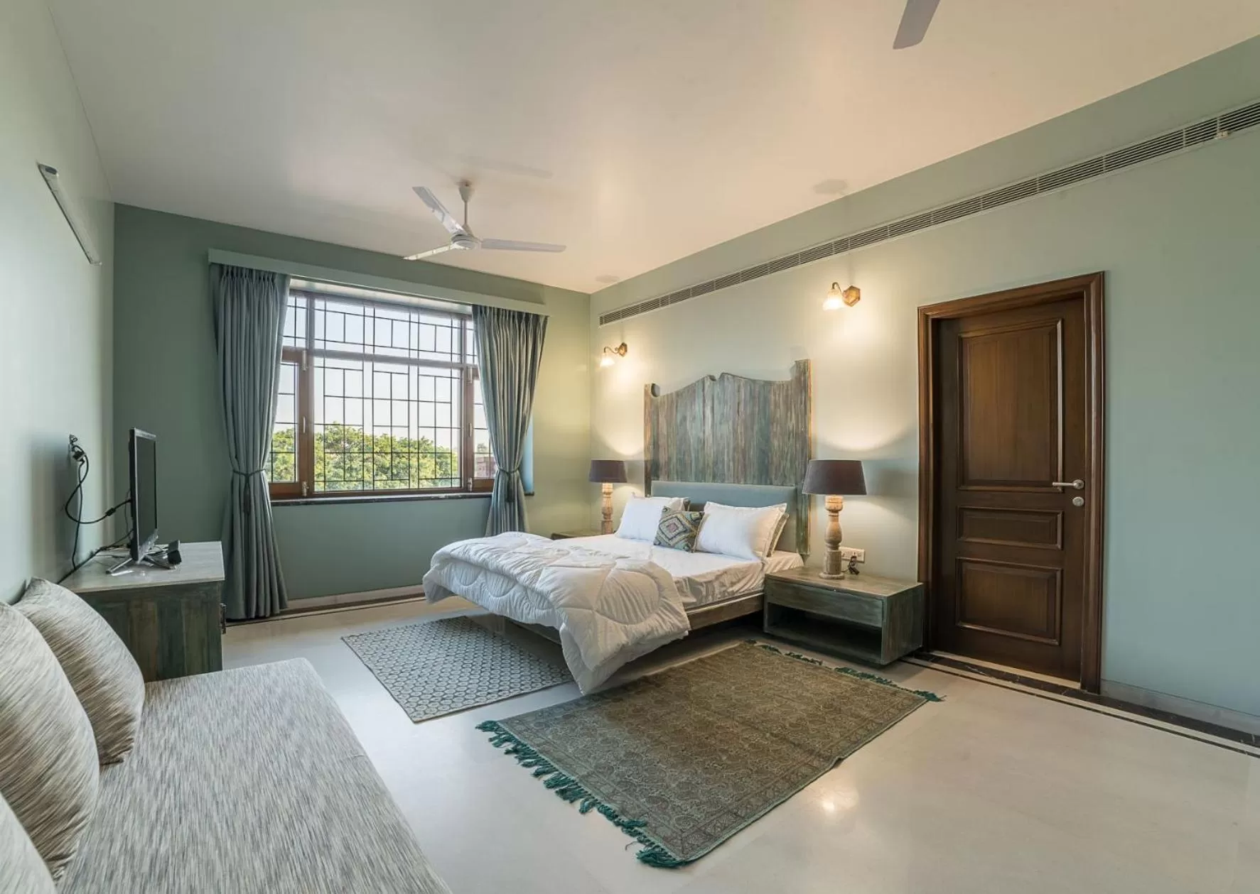 Photo of the whole room, Bed in The Almond Tree