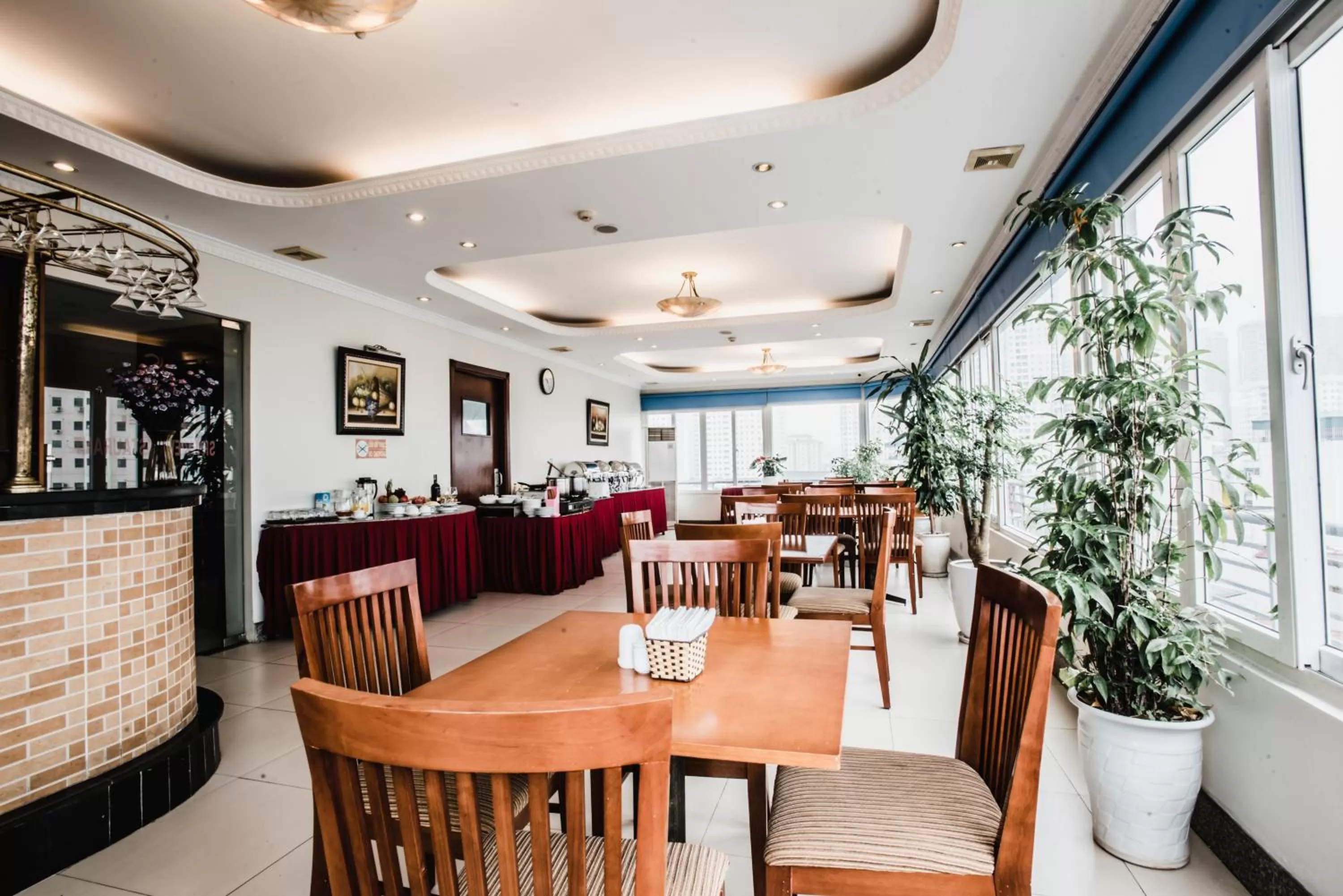 Restaurant/places to eat in HANZ Sunny 2 Hotel Hanoi