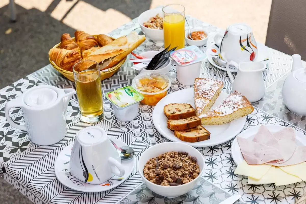 Breakfast in Hôtel Les Liserons de Mougins