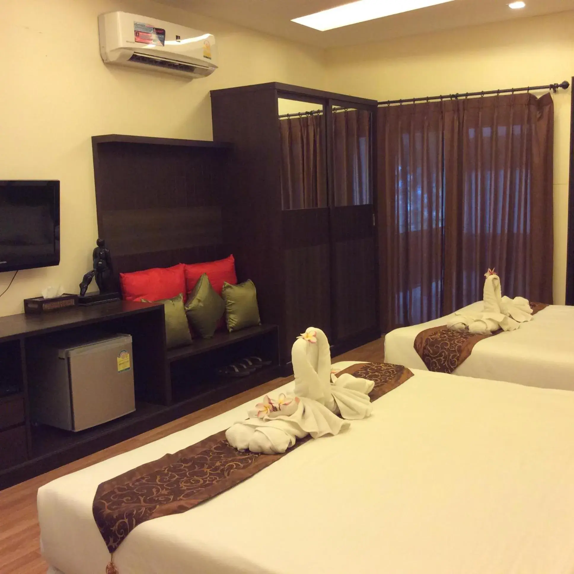 Bedroom, Bed in Monsane River Kwai Resort & Spa