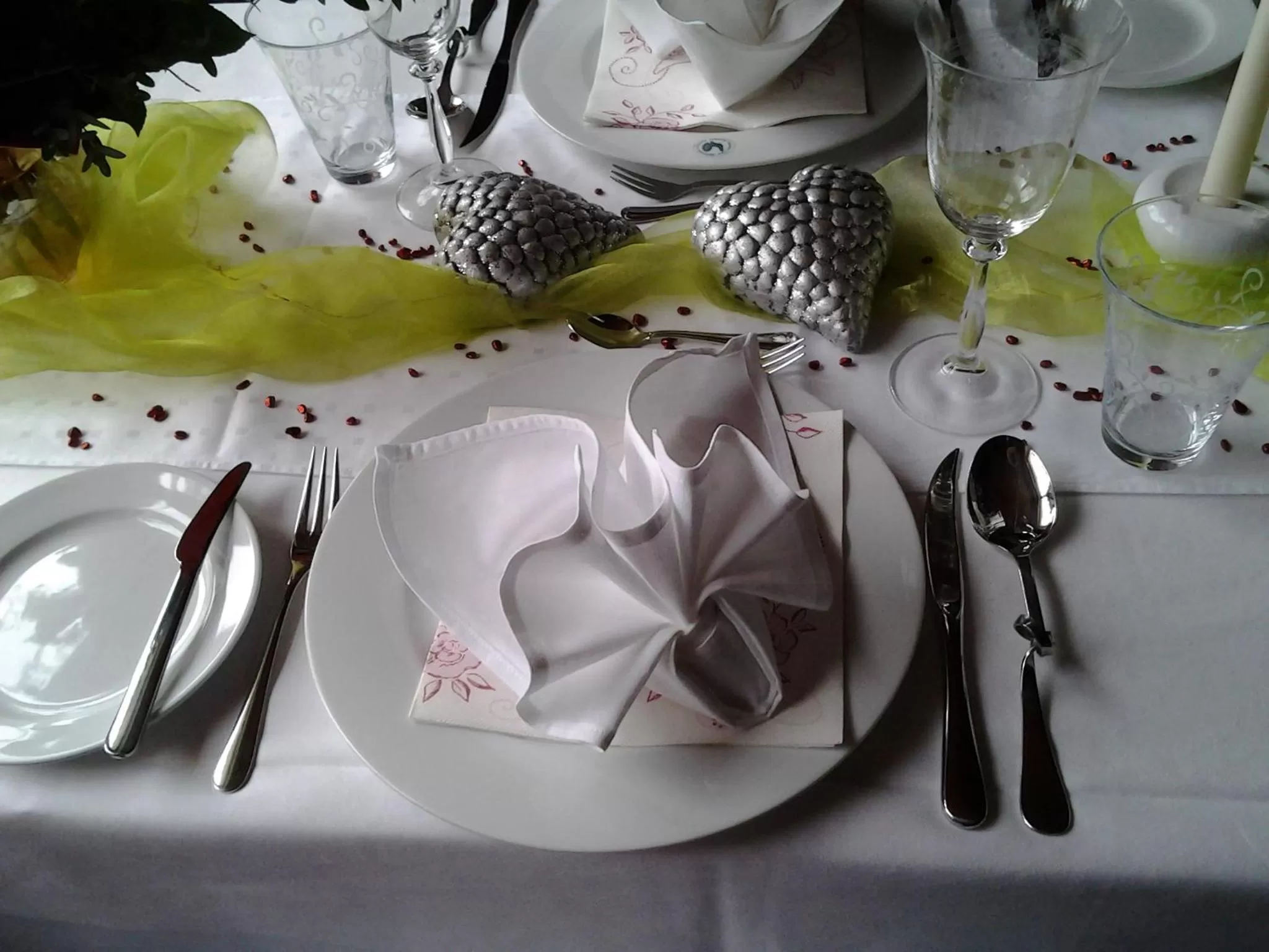 Restaurant/places to eat in Hotel Auerhahn