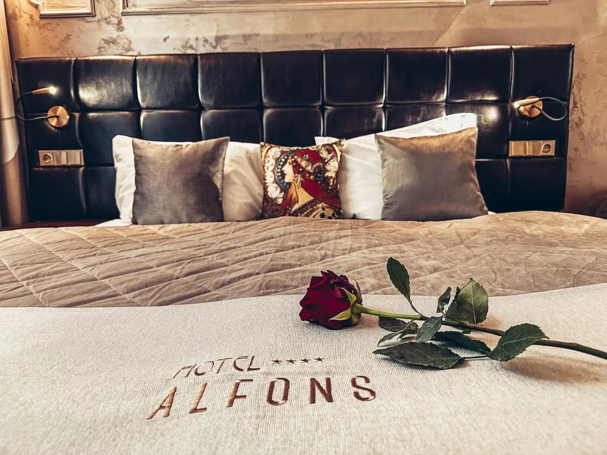 Decorative detail, Bed in Alfons Boutique Hotel