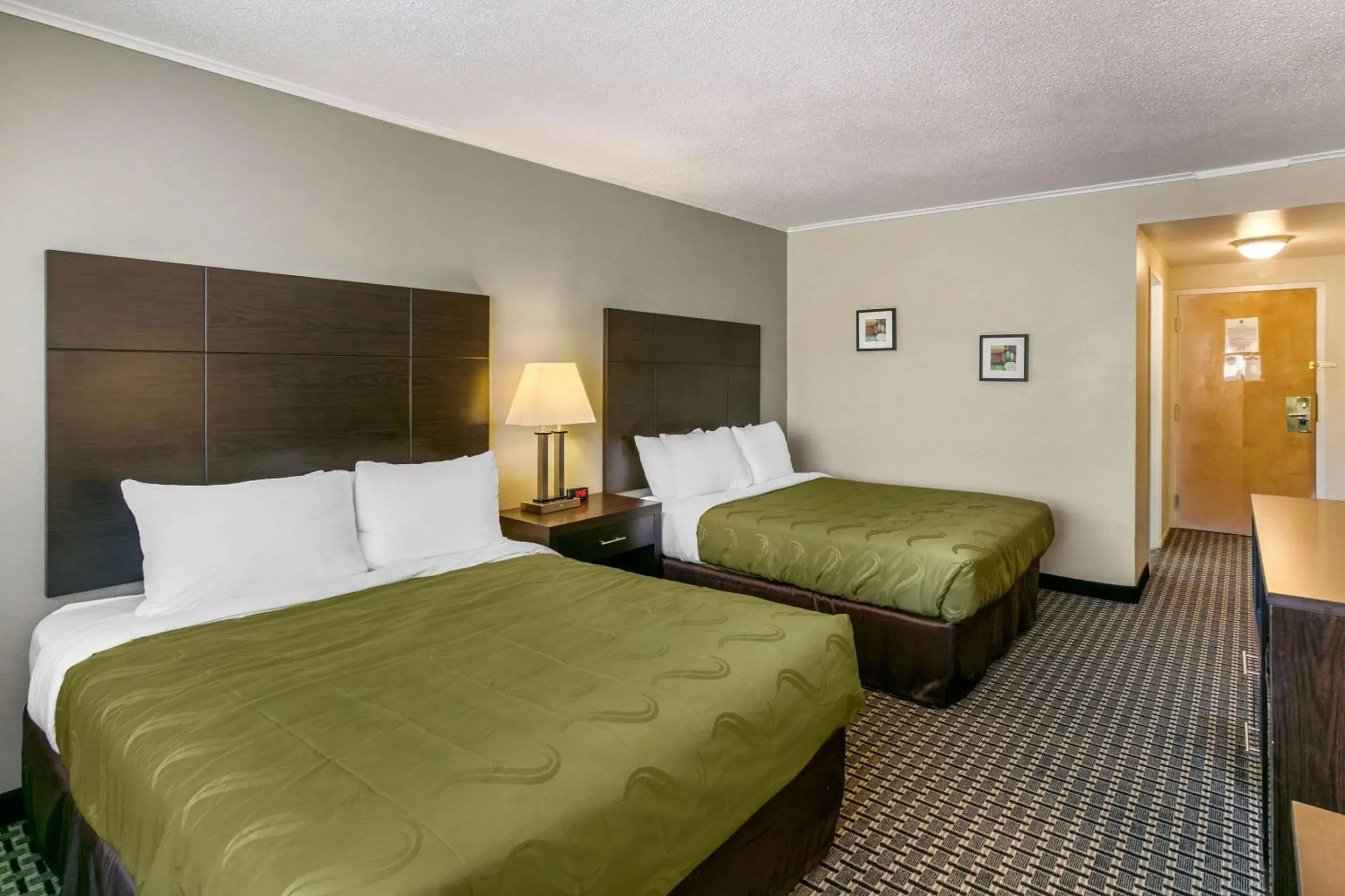 Photo of the whole room, Bed in Quality Inn Rawlins I-80