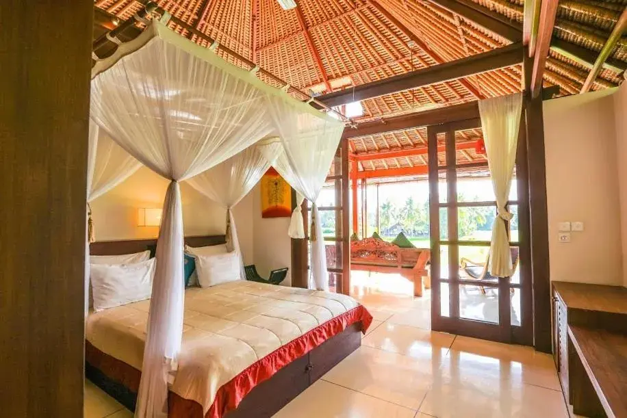 Living room, Bed in Bali Harmony Villa